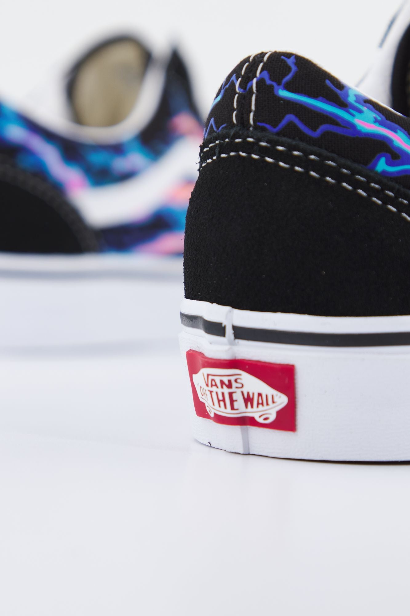 VANS UA OLD SKOOL en color NEGRO (4)