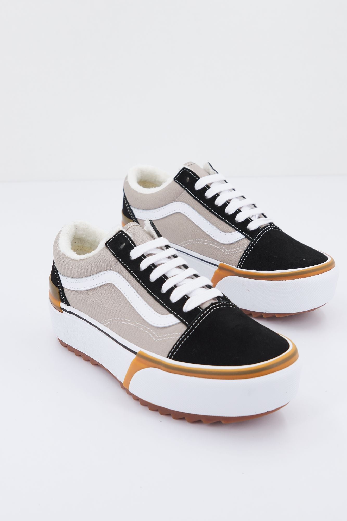 VANS UA OLD SKOOL en color BEIS (2)
