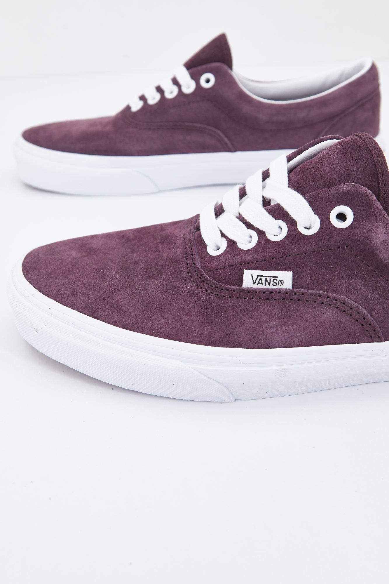 VANS UA ERA en color VIOLETA (2)