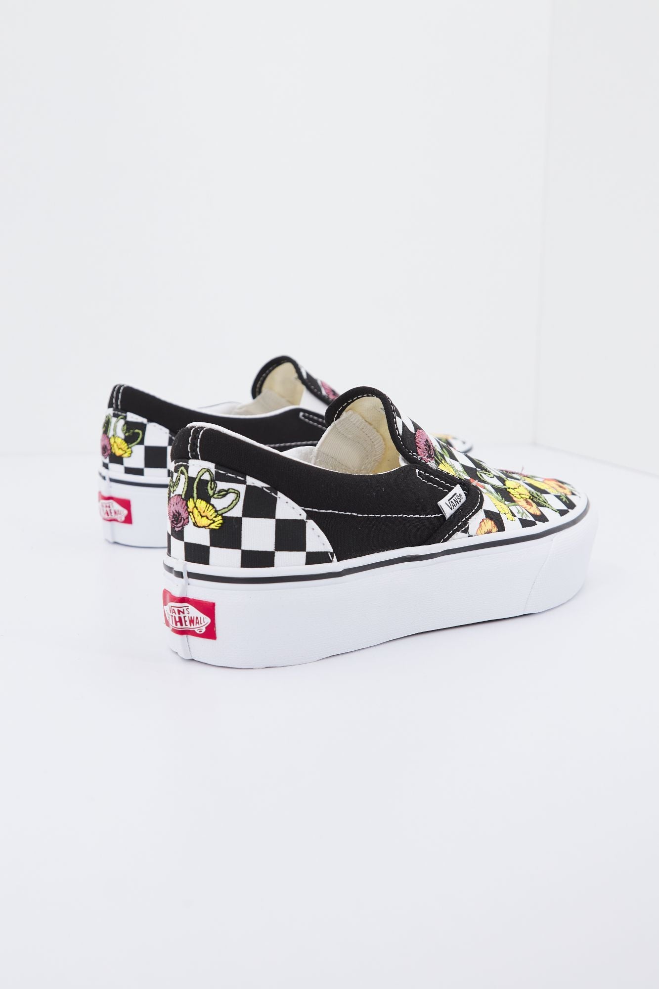 VANS UA CLASSIC SLIP-ON PLA en color FLORAL (3)