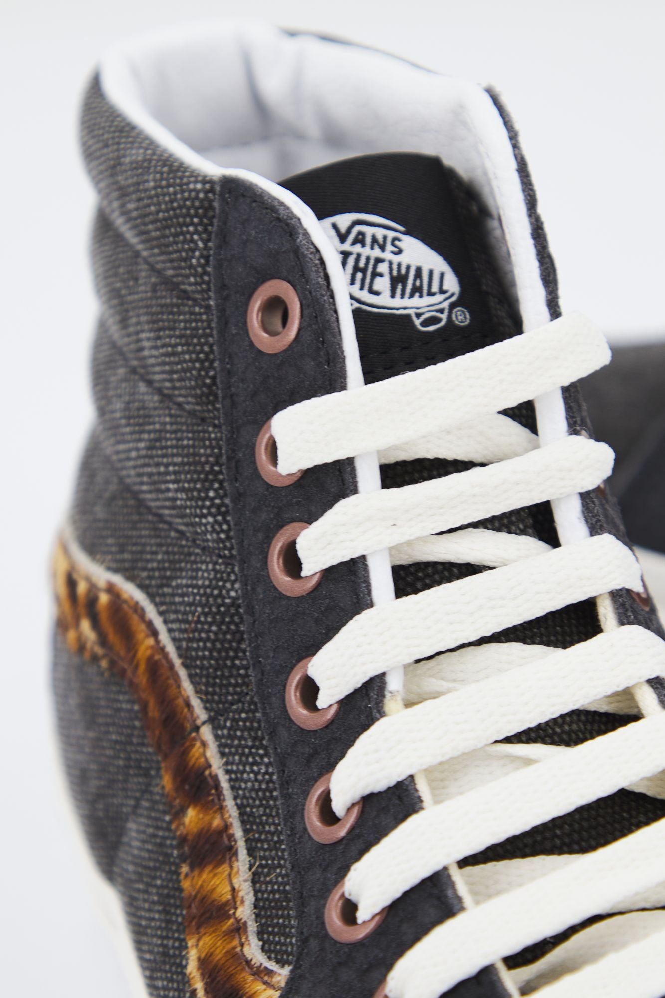 VANS UA SK8-HI en color GRIS (4)