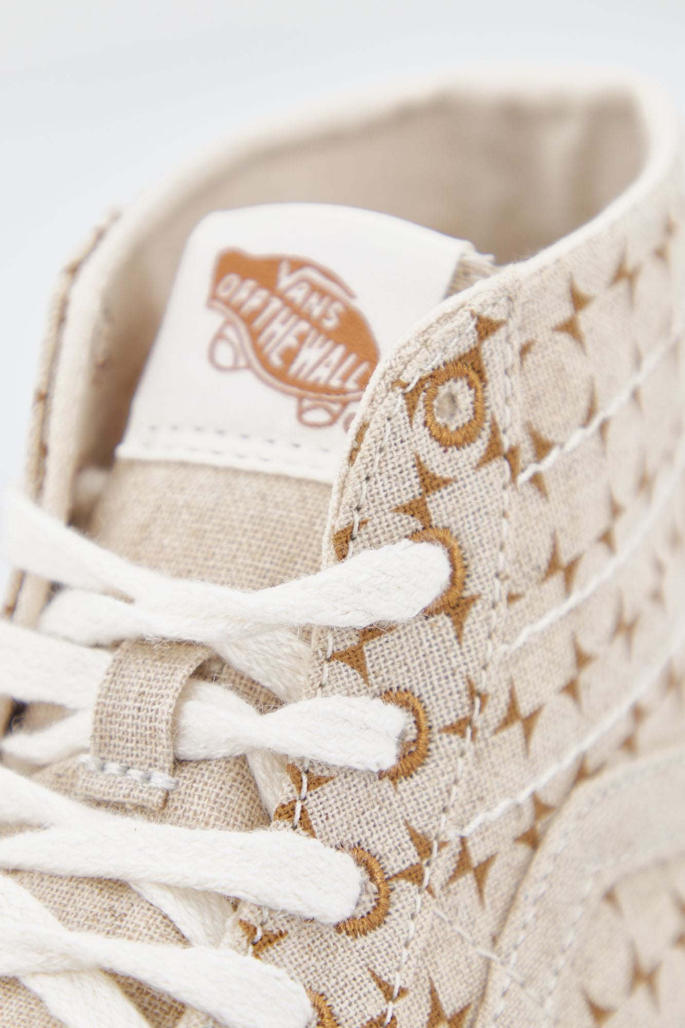 VANS UA SK8-HI en color BEIS (4)