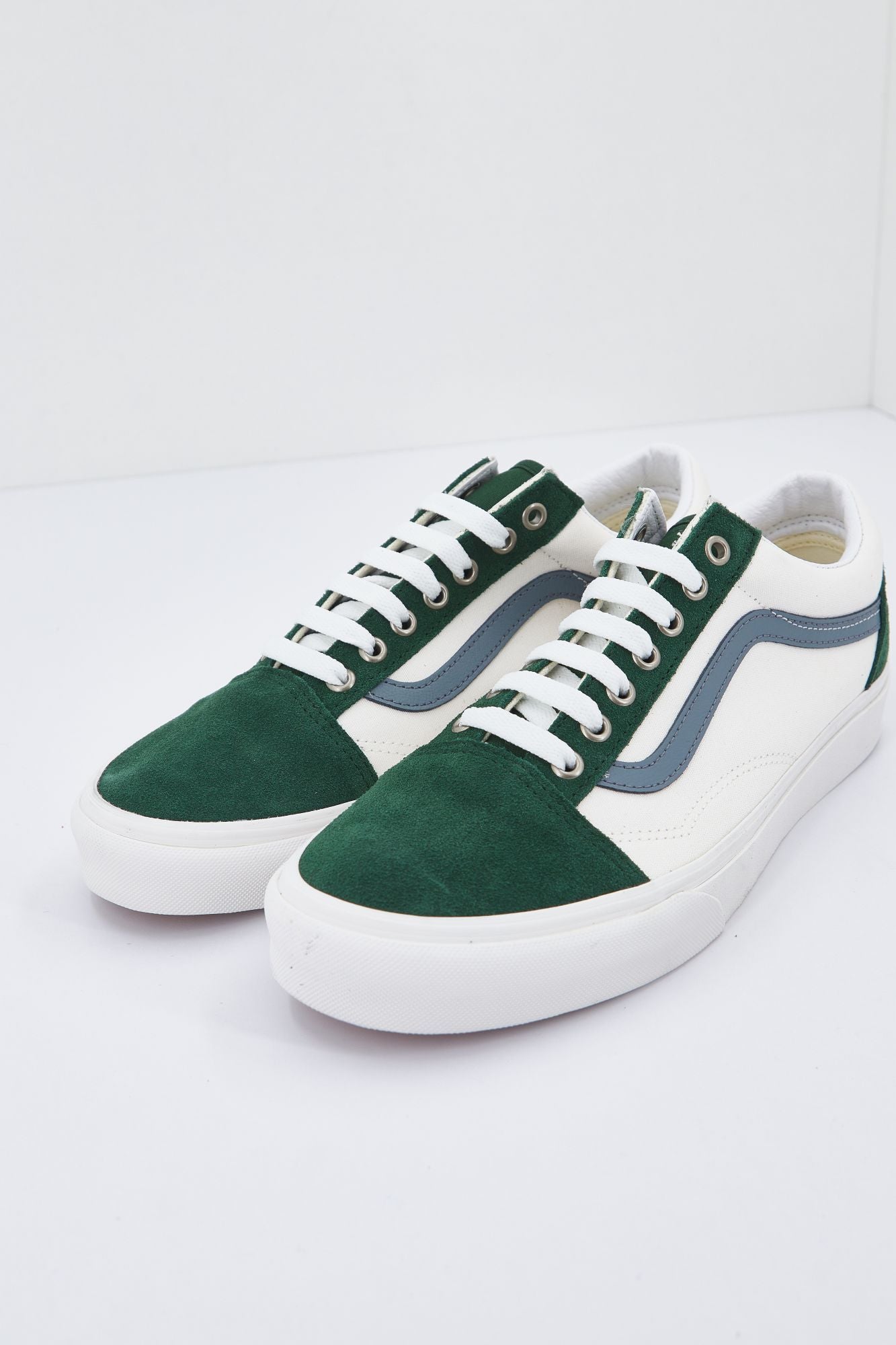 VANS UA OLD SKOOL en color VERDE (2)