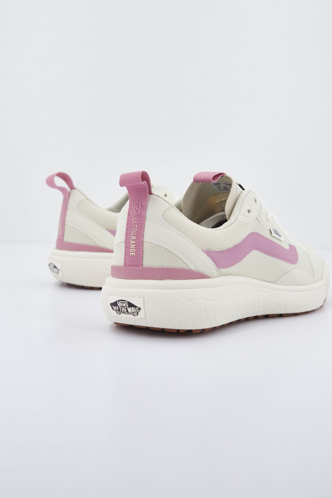 VANS UA ULTRARANGE en color BLANCO (4)