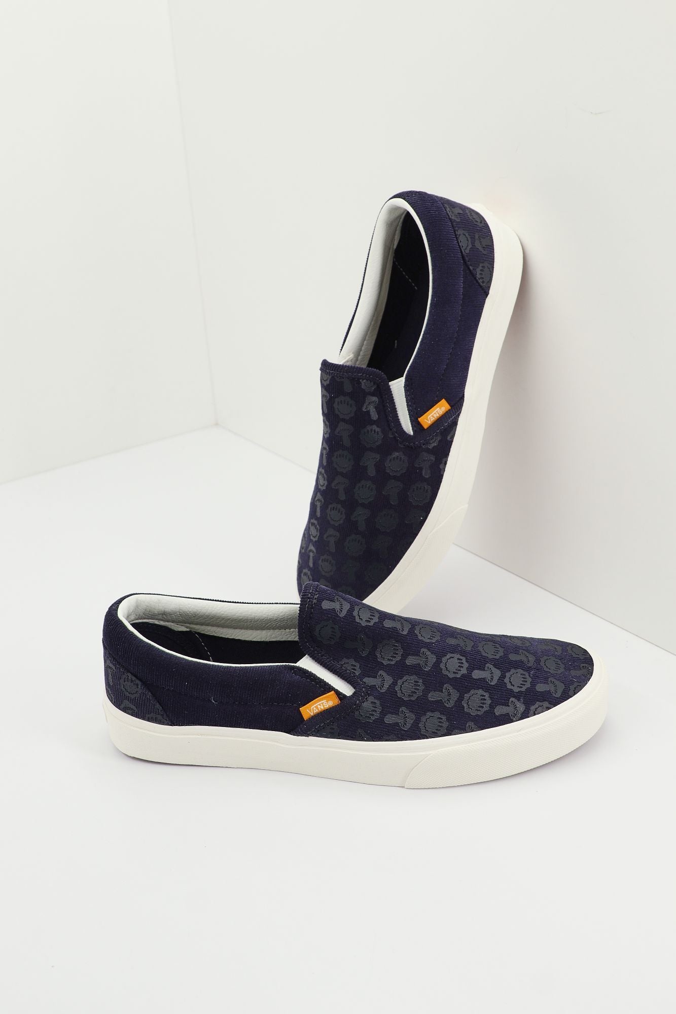 VANS VN0A7Q5DDNV1 en color AZUL (1)