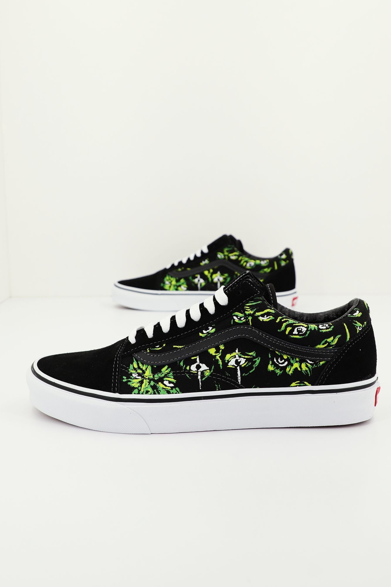 VANS OLD SKOOL en color NEGRO (4)