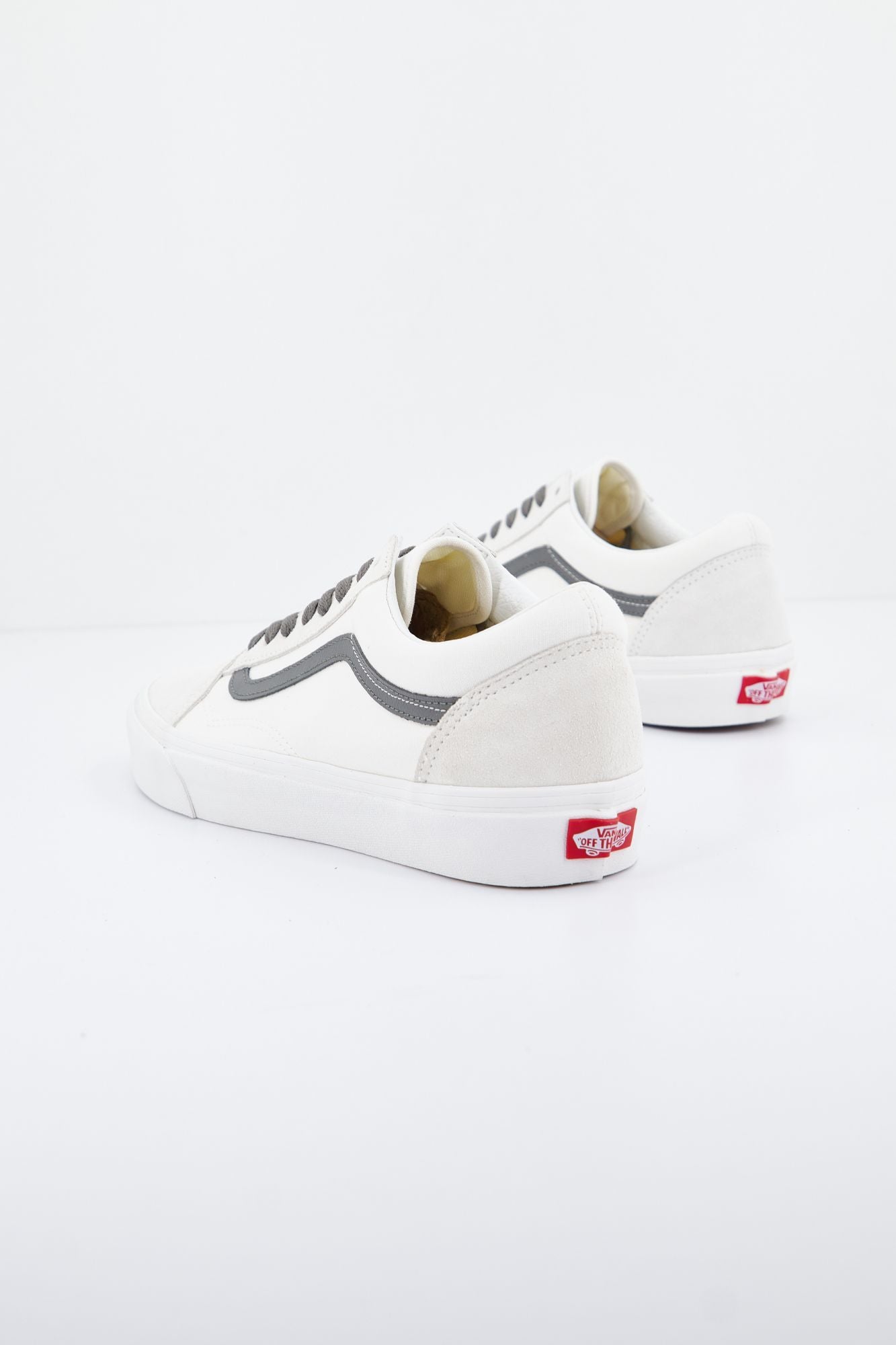 VANS OLD SKOOL en color BLANCO (2)