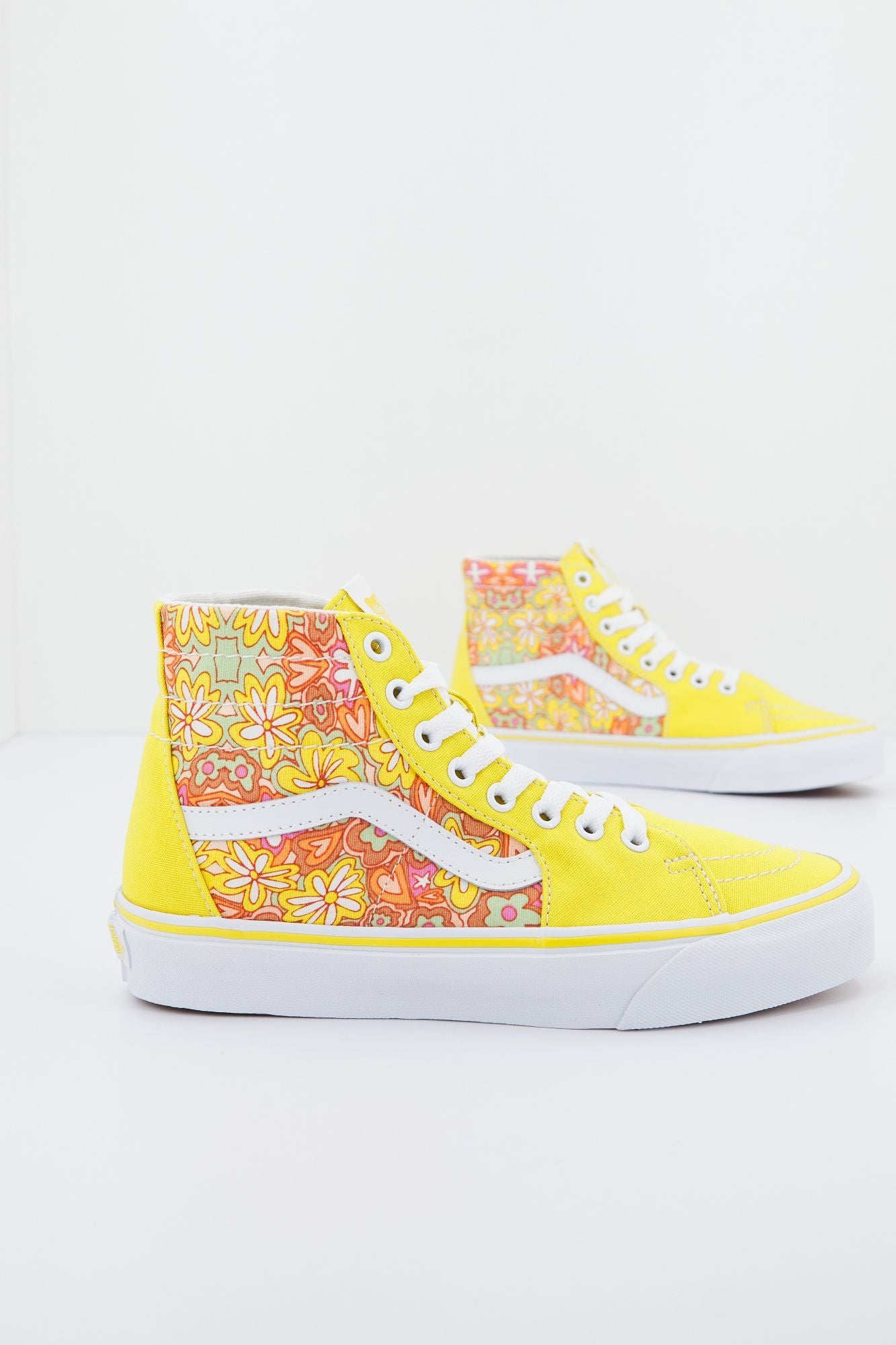 VANS SK8-HI TAPERED PSYCHEDELIC RESORT en color AMARILLO (1)