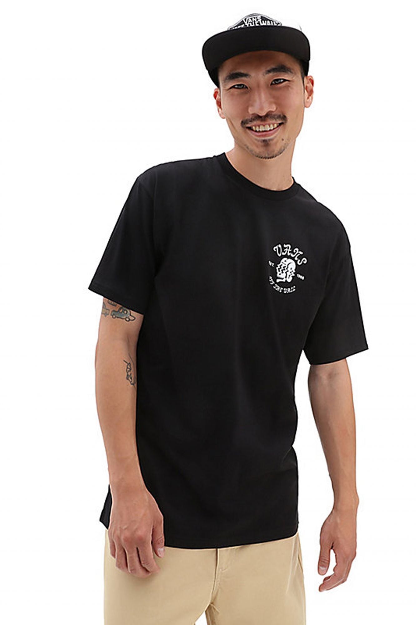 VANS SHAKEN SKULL SS TEE en color NEGRO (1)