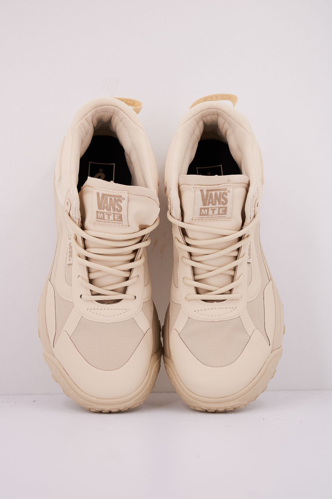 VANS MTE CROSSPATH MID en color BEIS (3)