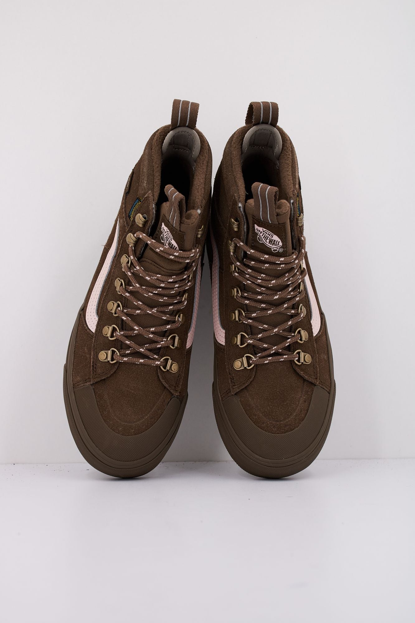 VANS MTE SK8-HI DR WATERPRO en color MARRON (3)