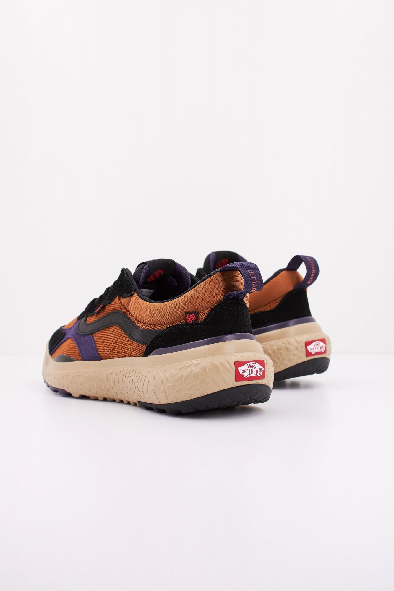 VANS MTE ULTRARANGE NEO VR3 en color MARRON (4)