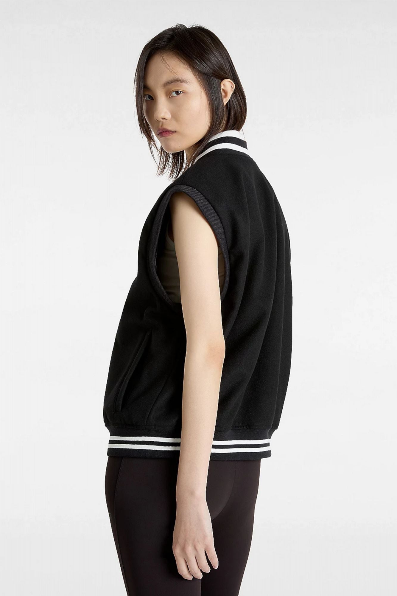 VANS PIPER STADIUM VEST en color NEGRO (3)