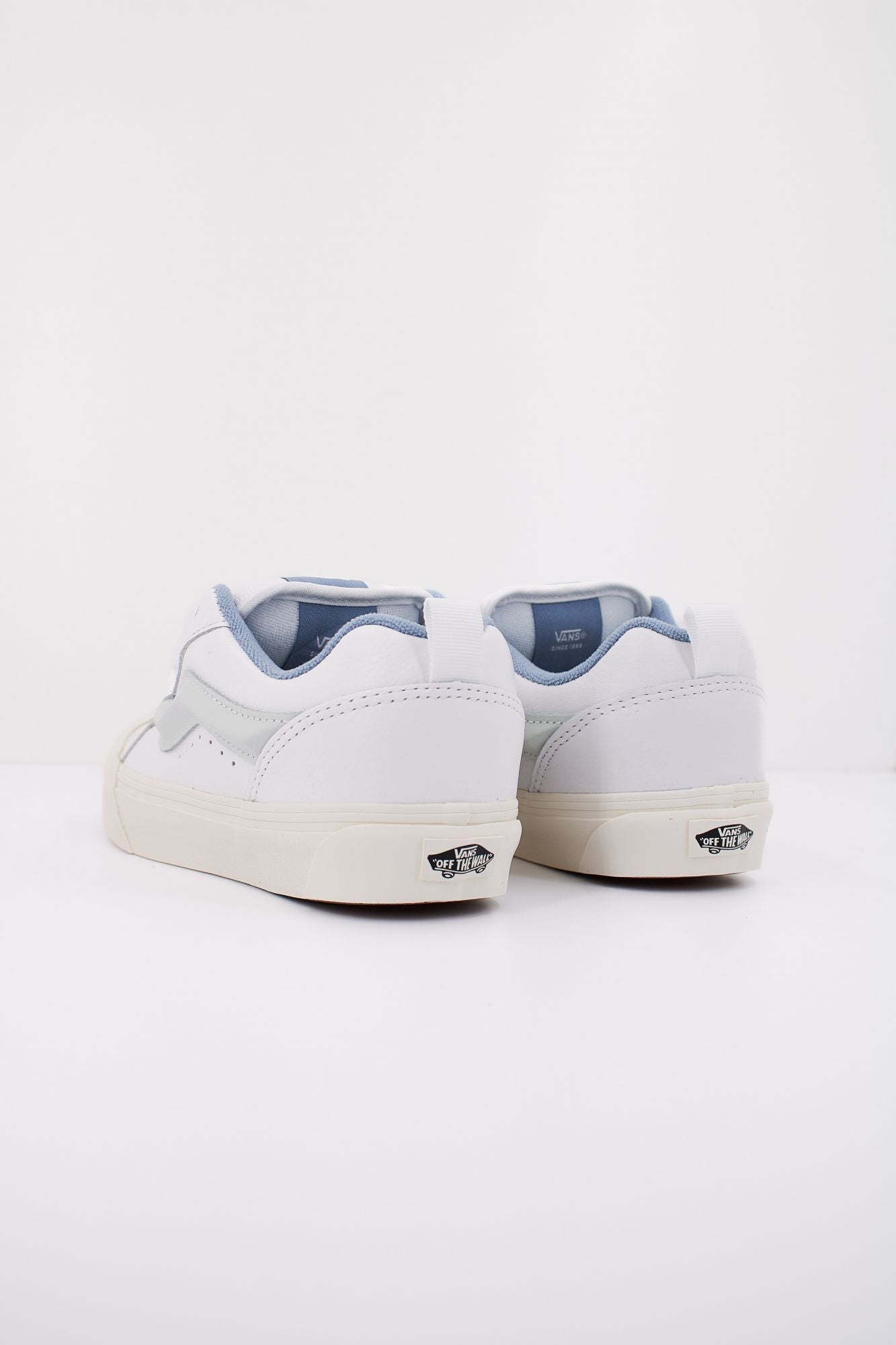 VANS KNU SKOOL PREMIUM LEAT en color BLANCO (4)