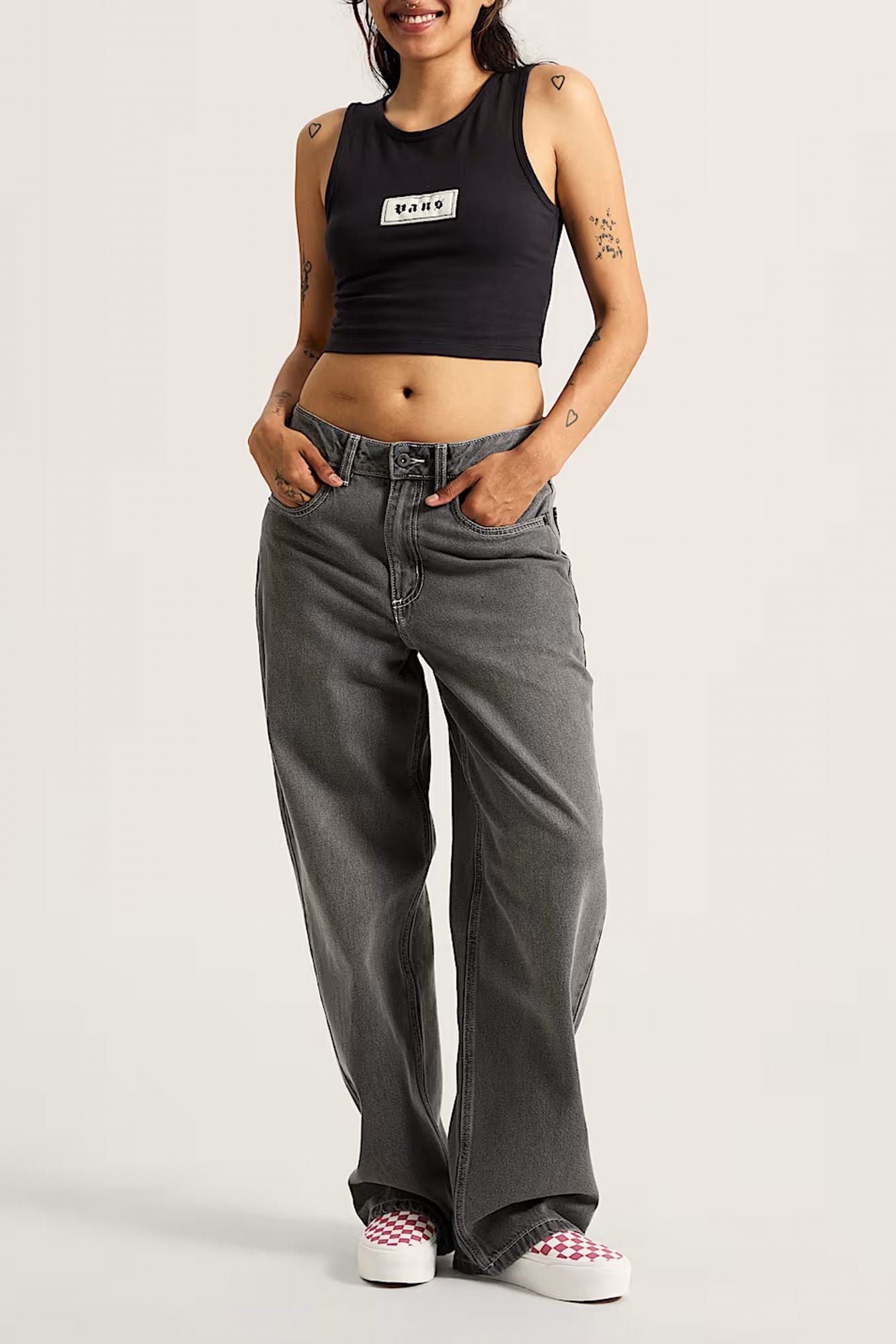 VANS UPWORN FITTED TANK en color NEGRO (4)