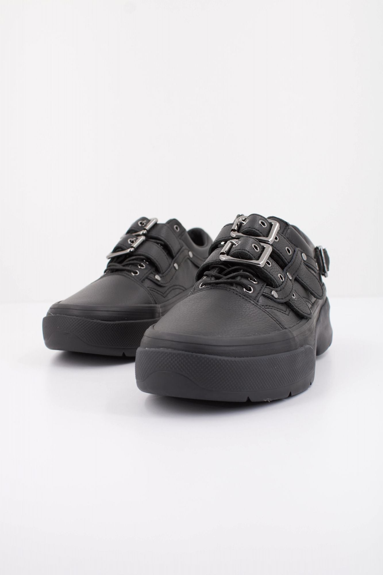 VANS LX OLD SKOOL BUCKLE en color NEGRO (2)