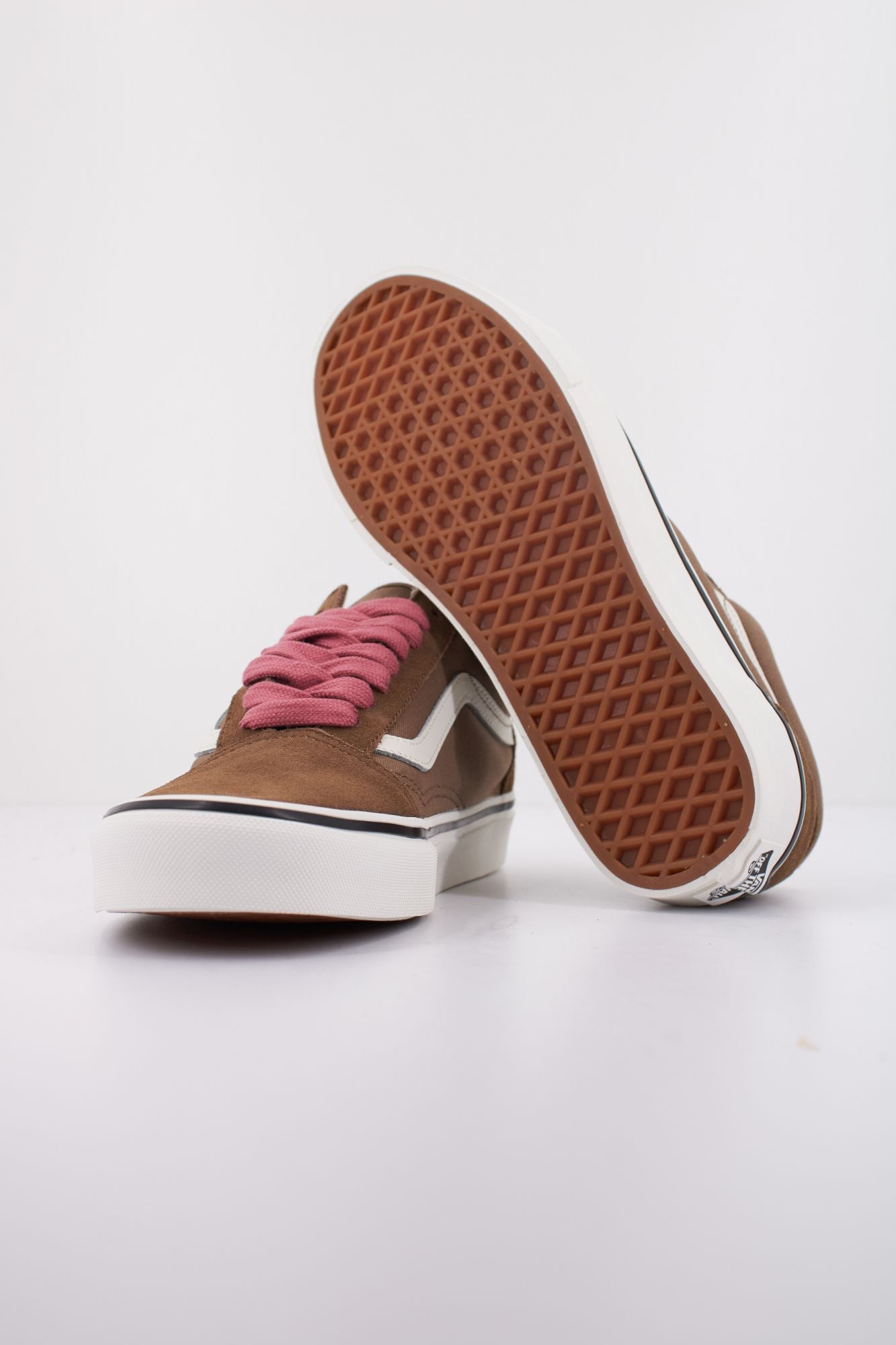 VANS OLD SKOOL POP en color MARRON (5)
