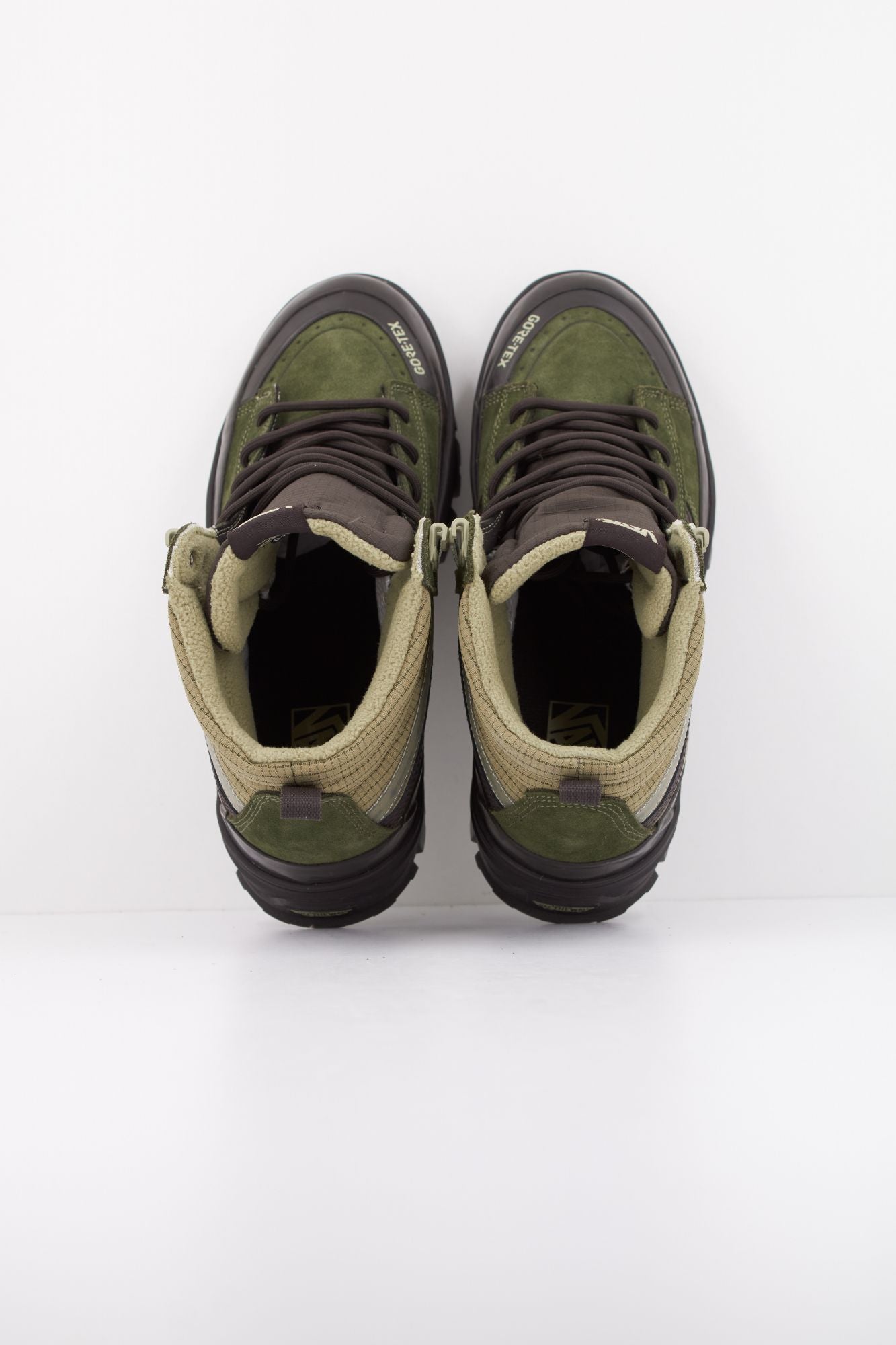 VANS MTE SK8-HI GORE-TEX IN en color VERDE (5)