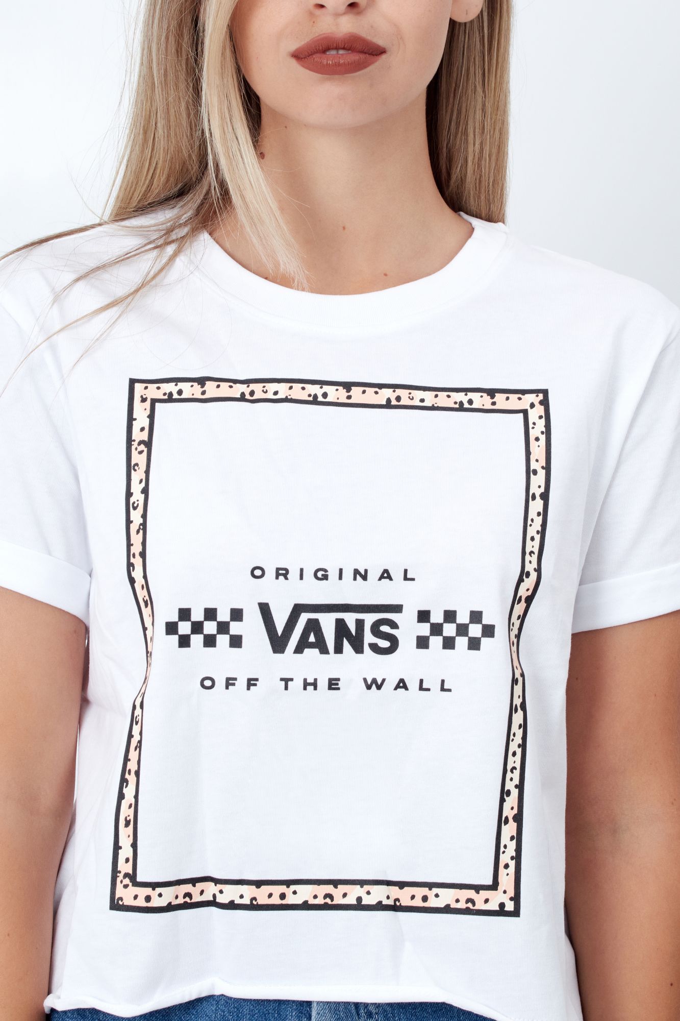 VANS LEILA TEE en color BLANCO (4)
