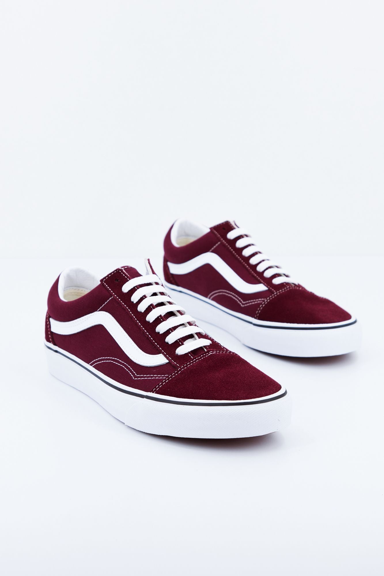 VANS VN0A38G15U71 en color BURDEOS (2)