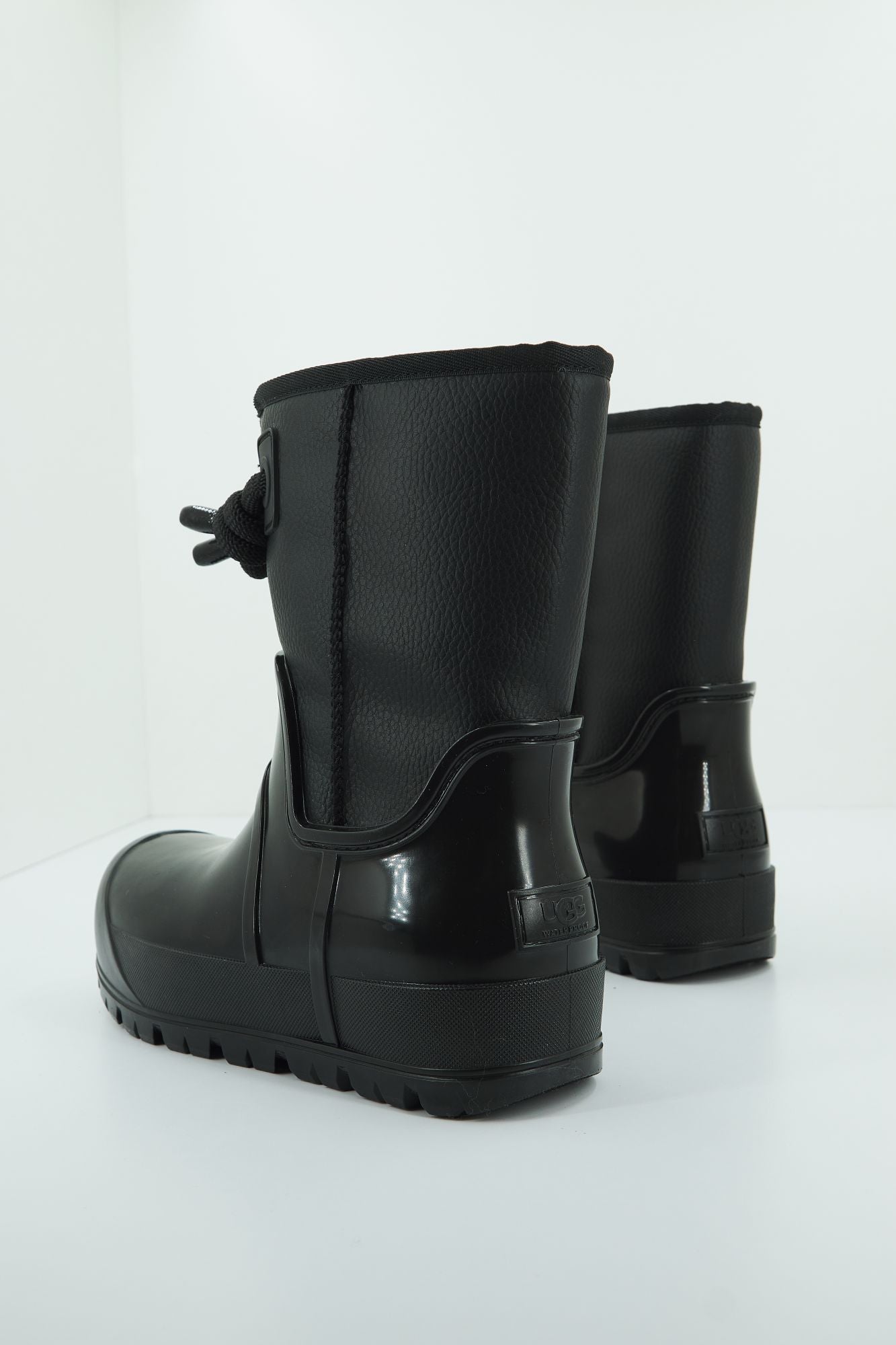 UGG W RAINCLOUD LACE en color NEGRO (3)