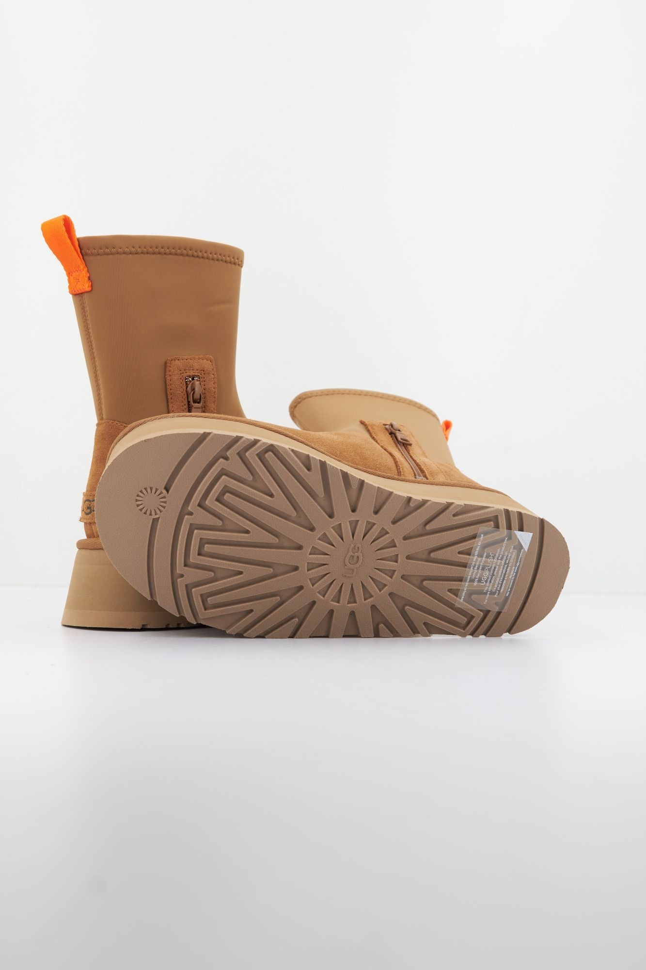 UGG W CLASSIC DIPPER en color MARRON (4)