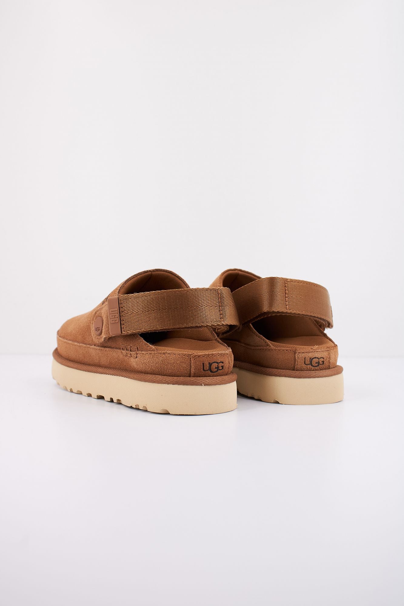 UGG W GOLDENSTAR CLOG en color MARRON (3)