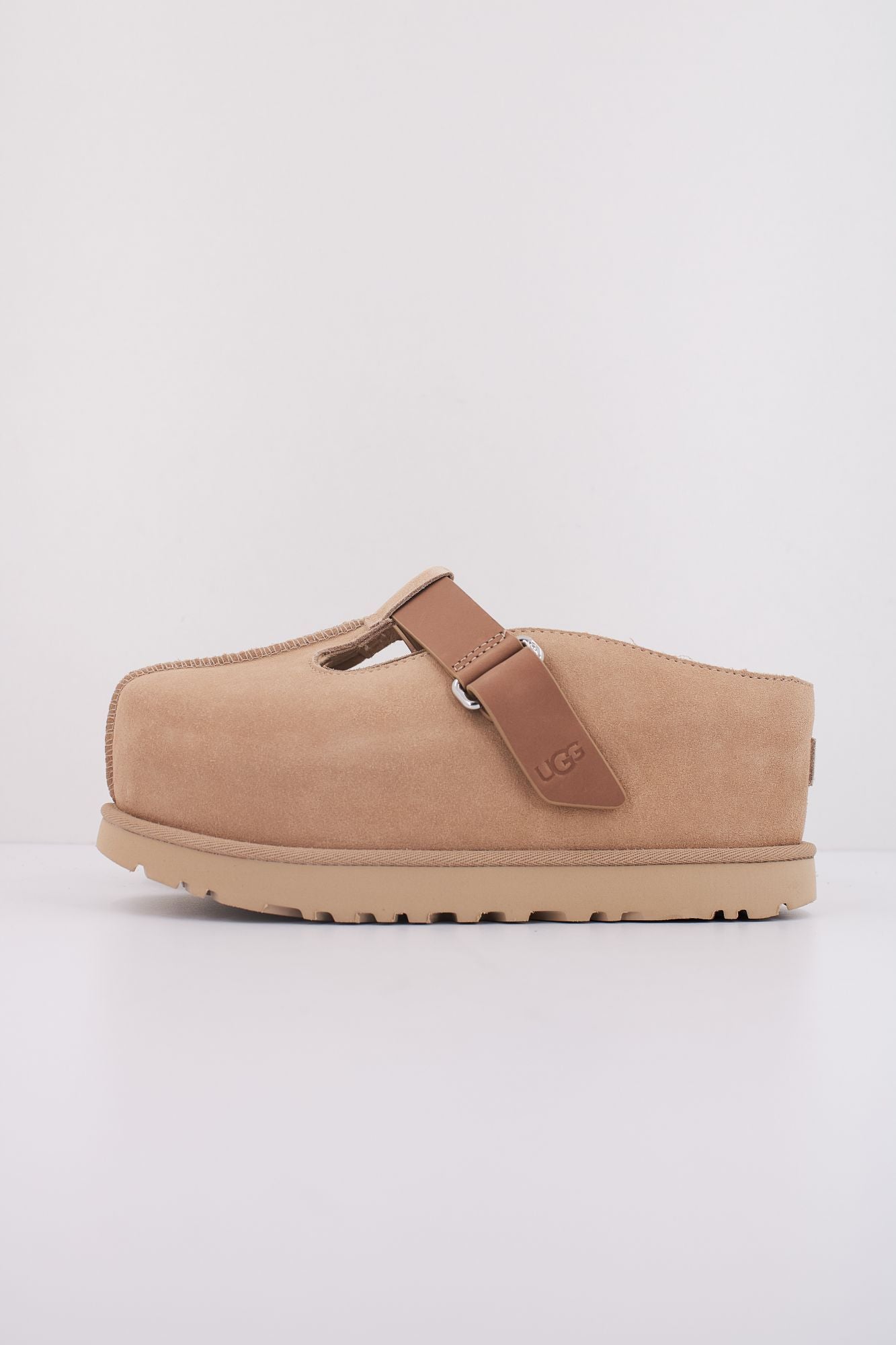UGG W GOLDENSTAR HI CLOG en color MARRON CLARO (1)