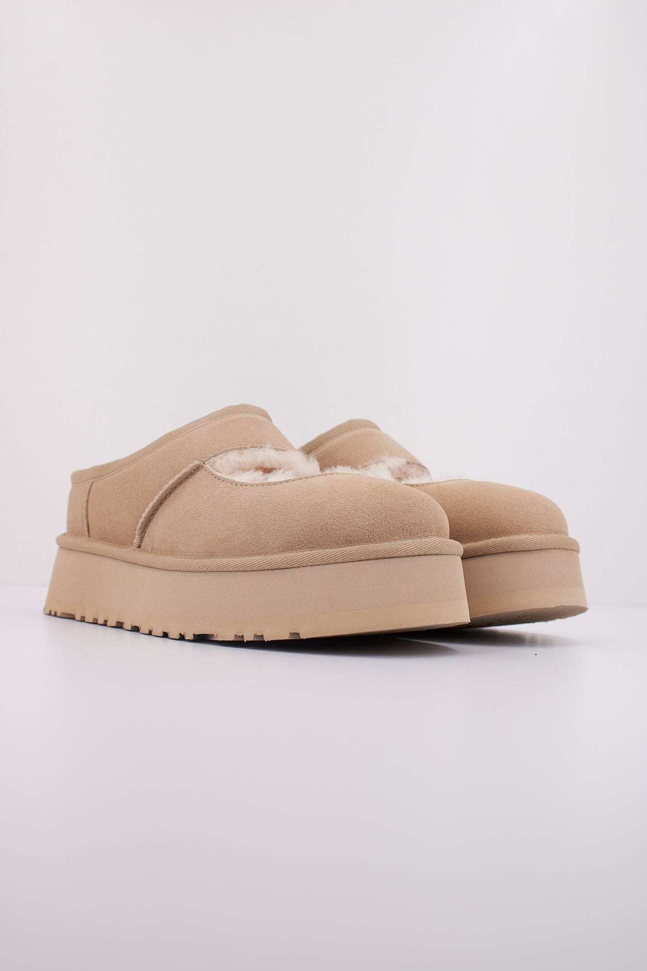 UGG W BEA MARY JANE en color MARRON CLARO (2)