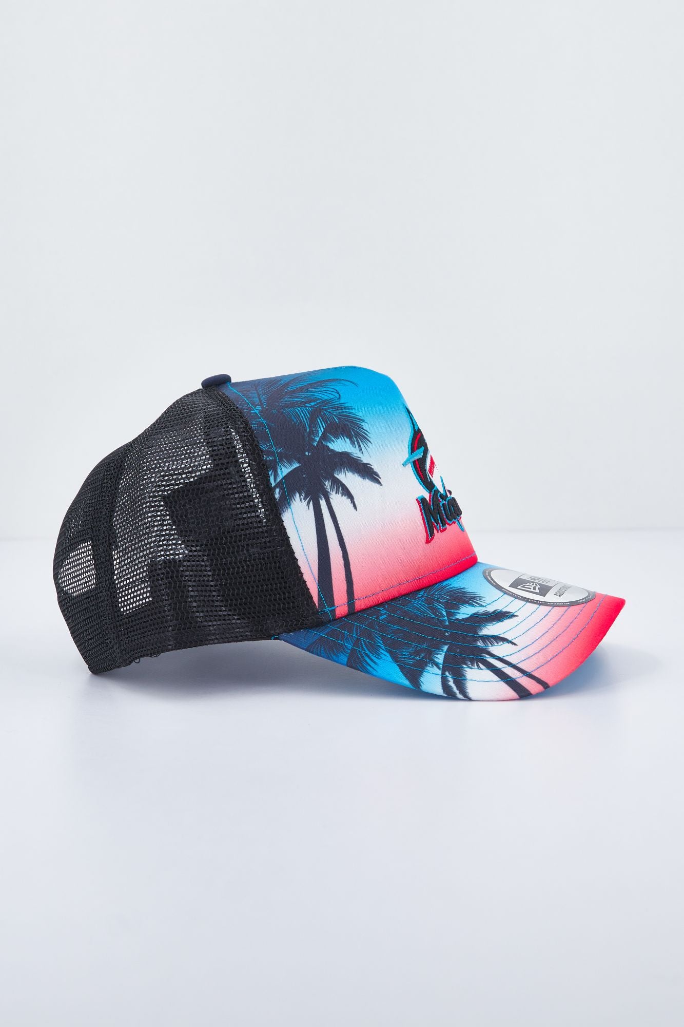 NEW ERA SUMMER CITY TRUCKER MIAMAR en color NEGRO (2)