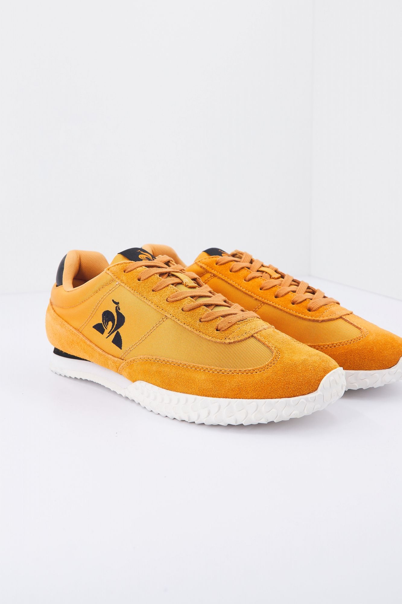 LE COQ SPORTIF VELOCE INCA en color MARRON CLARO (1)