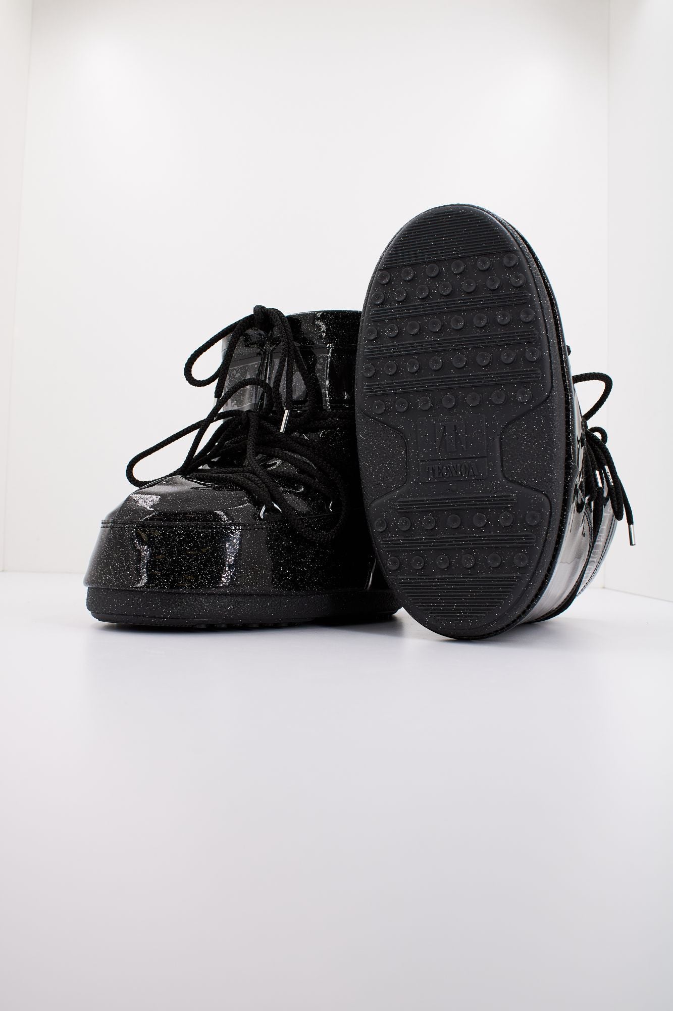 MOON BOOT MB ICON LOW GLITTER en color NEGRO (4)