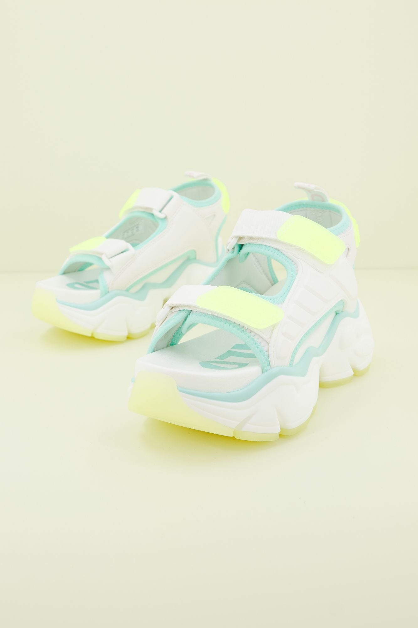 BUFFALO BINARY TRACK en color BLANCO (1)