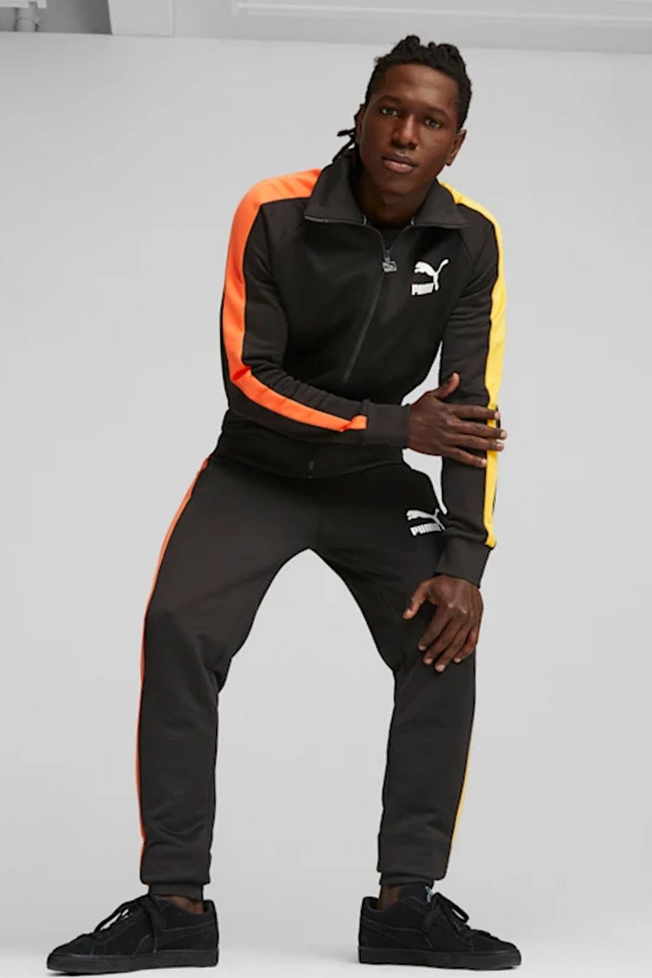 PUMA T7 ICONIC en color NEGRO (3)