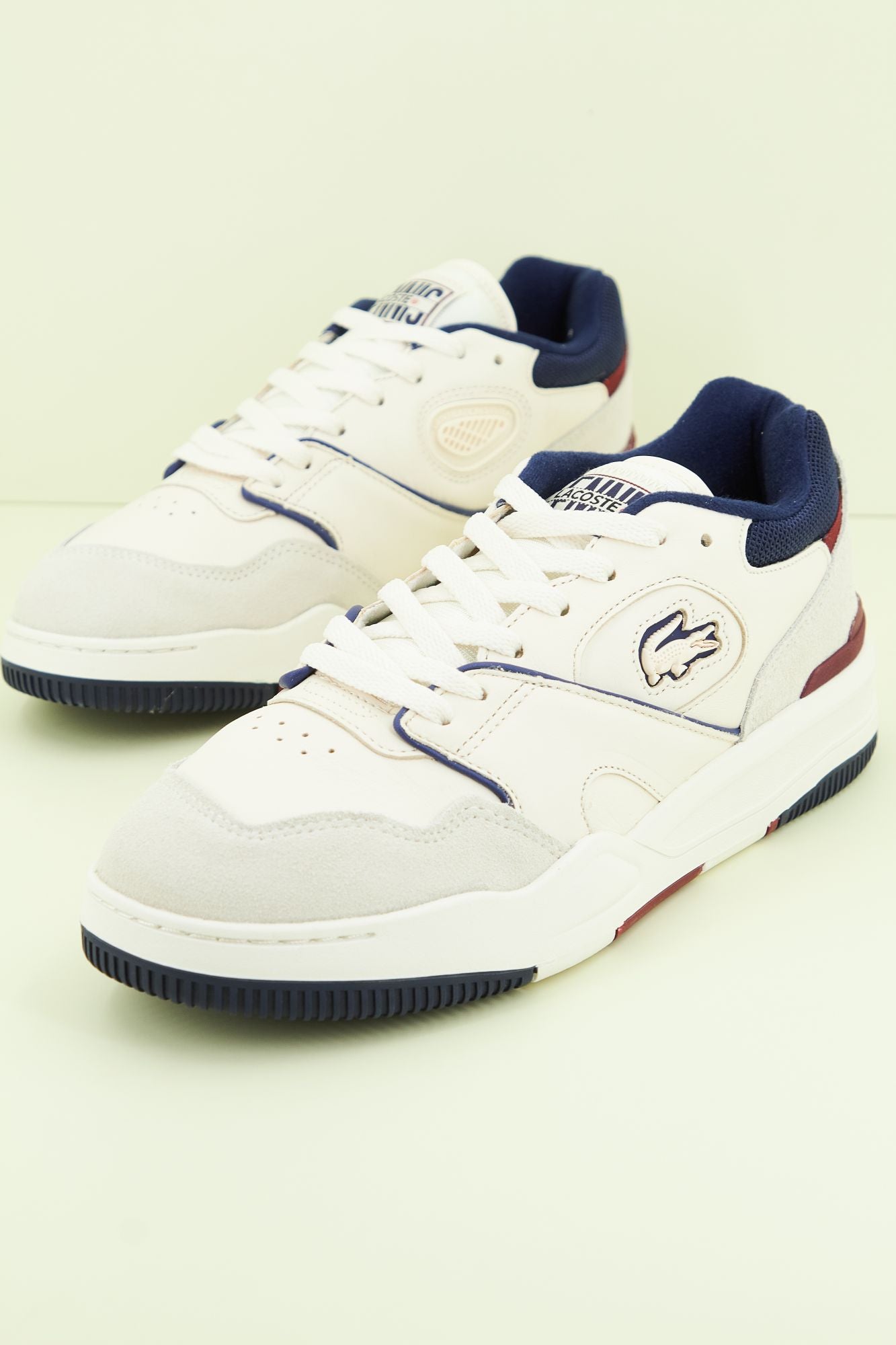 LACOSTE LINESHOT en color BEIS (2)