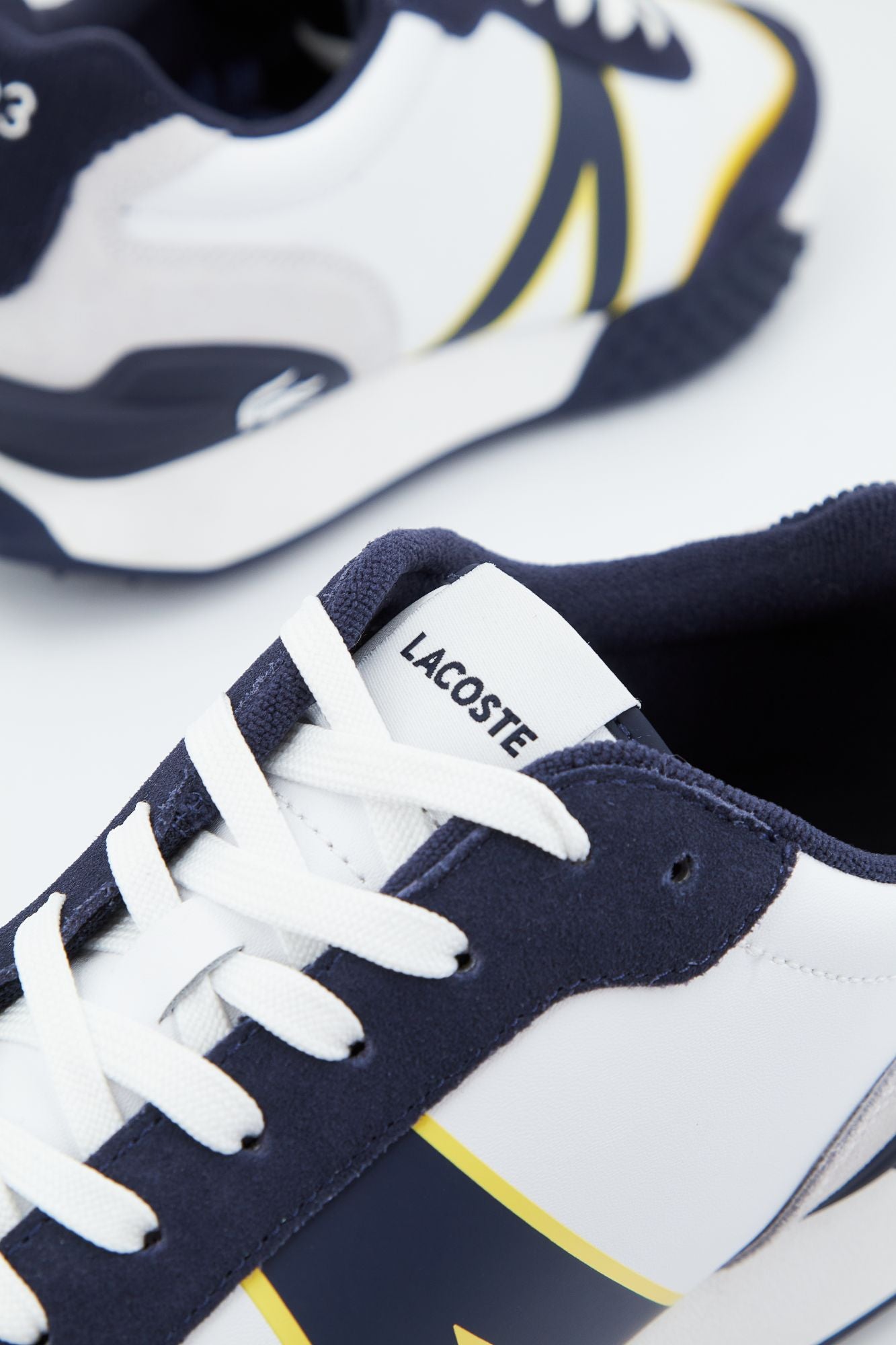 LACOSTE L-SPIN DELUXE 223 3 SMA en color BLANCO (4)