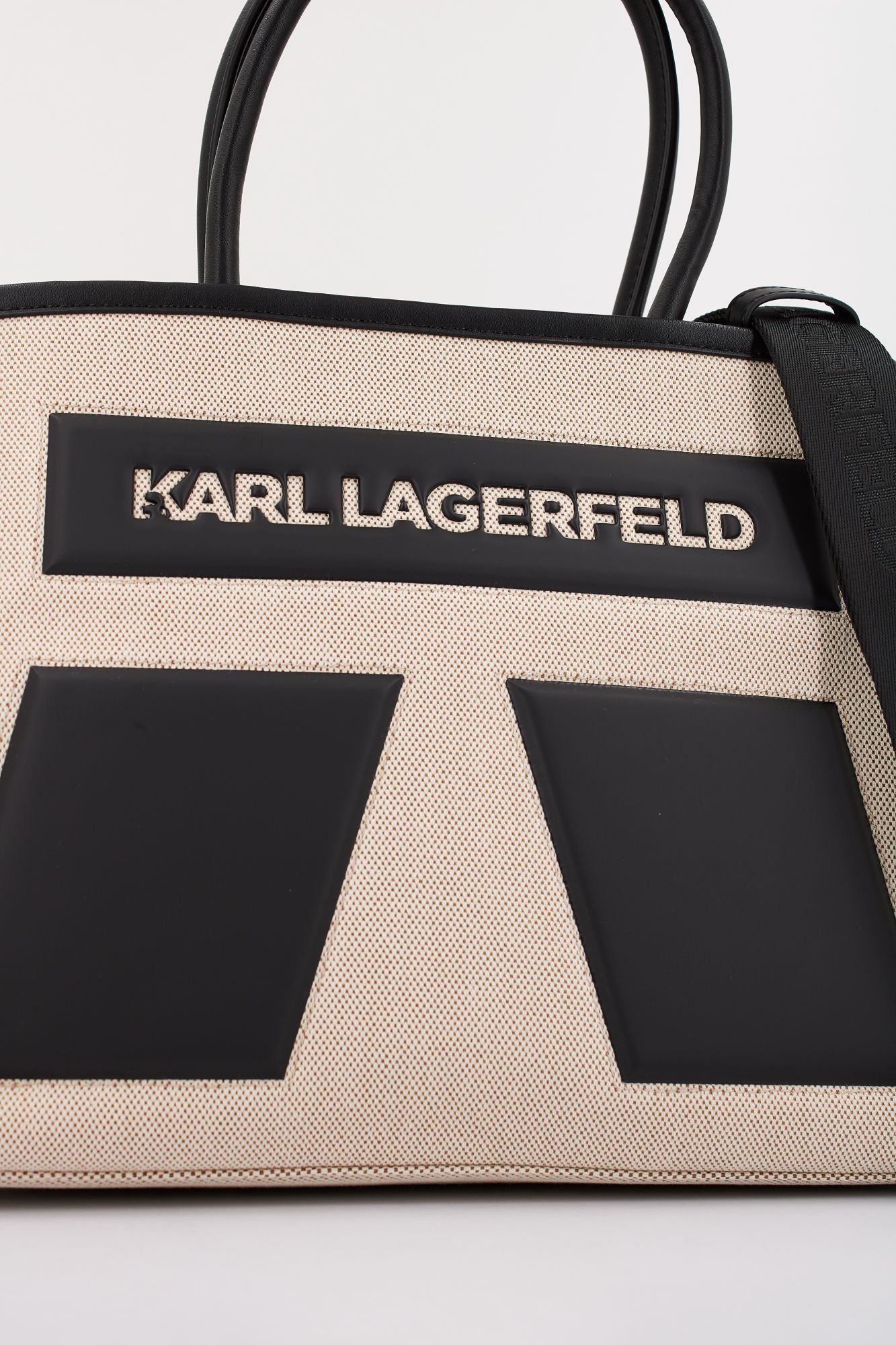 KARL LAGERFELD ICON K MD SHOPPER en color BEIS (4)