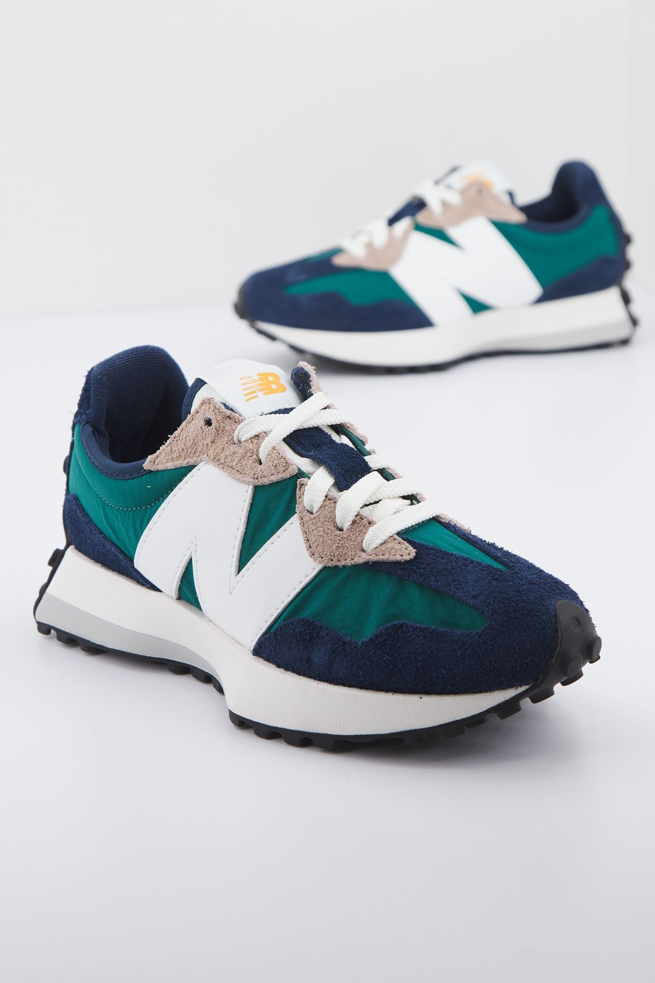 NEW BALANCE MS327 CU en color AZUL (1)