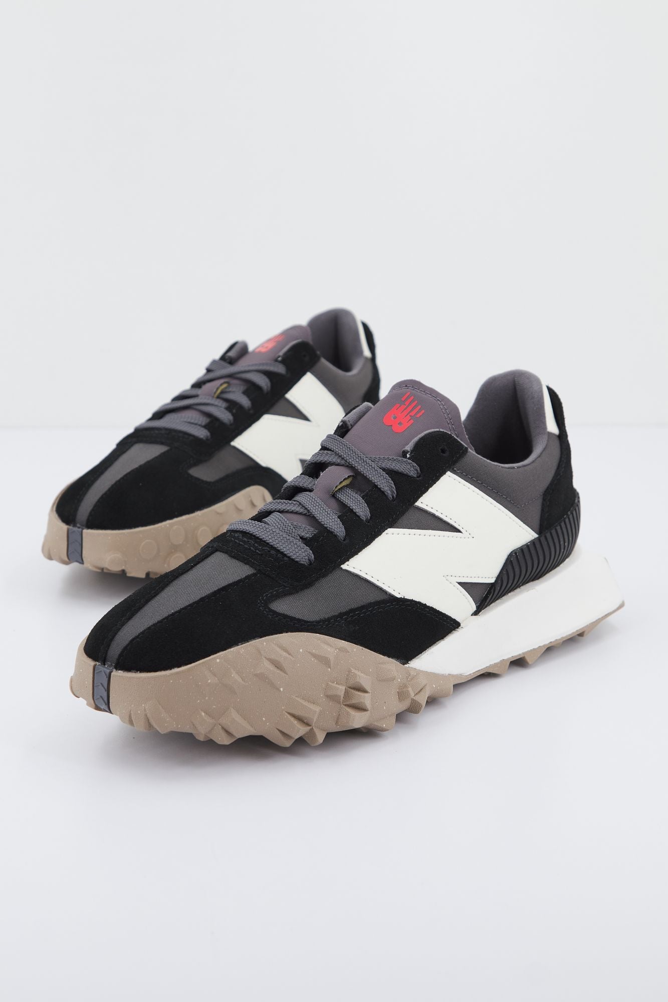 NEW BALANCE UXC72 QG en color GRIS (1)