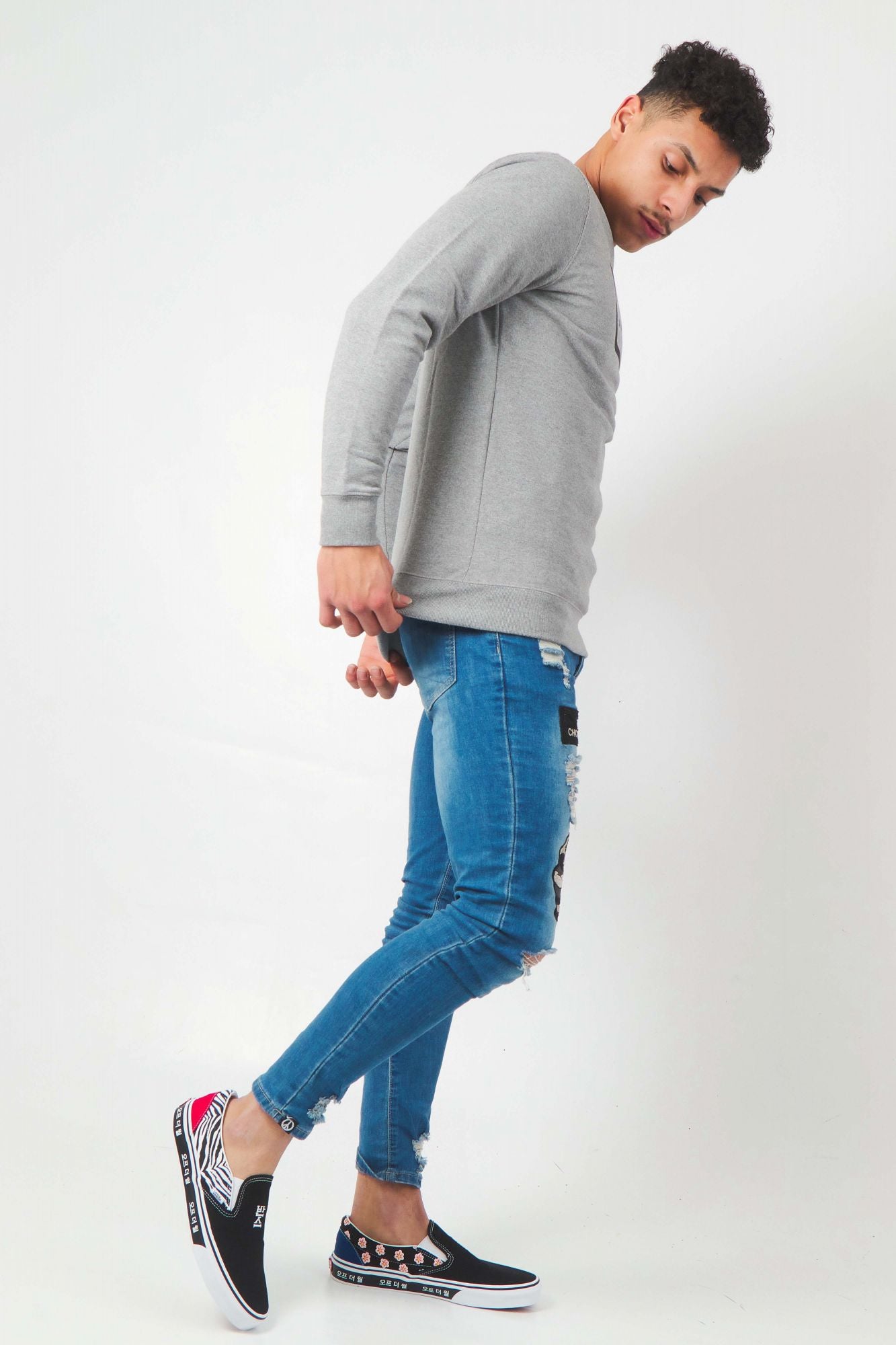 VANS MN FULL PATCH CREW I en color GRIS (2)