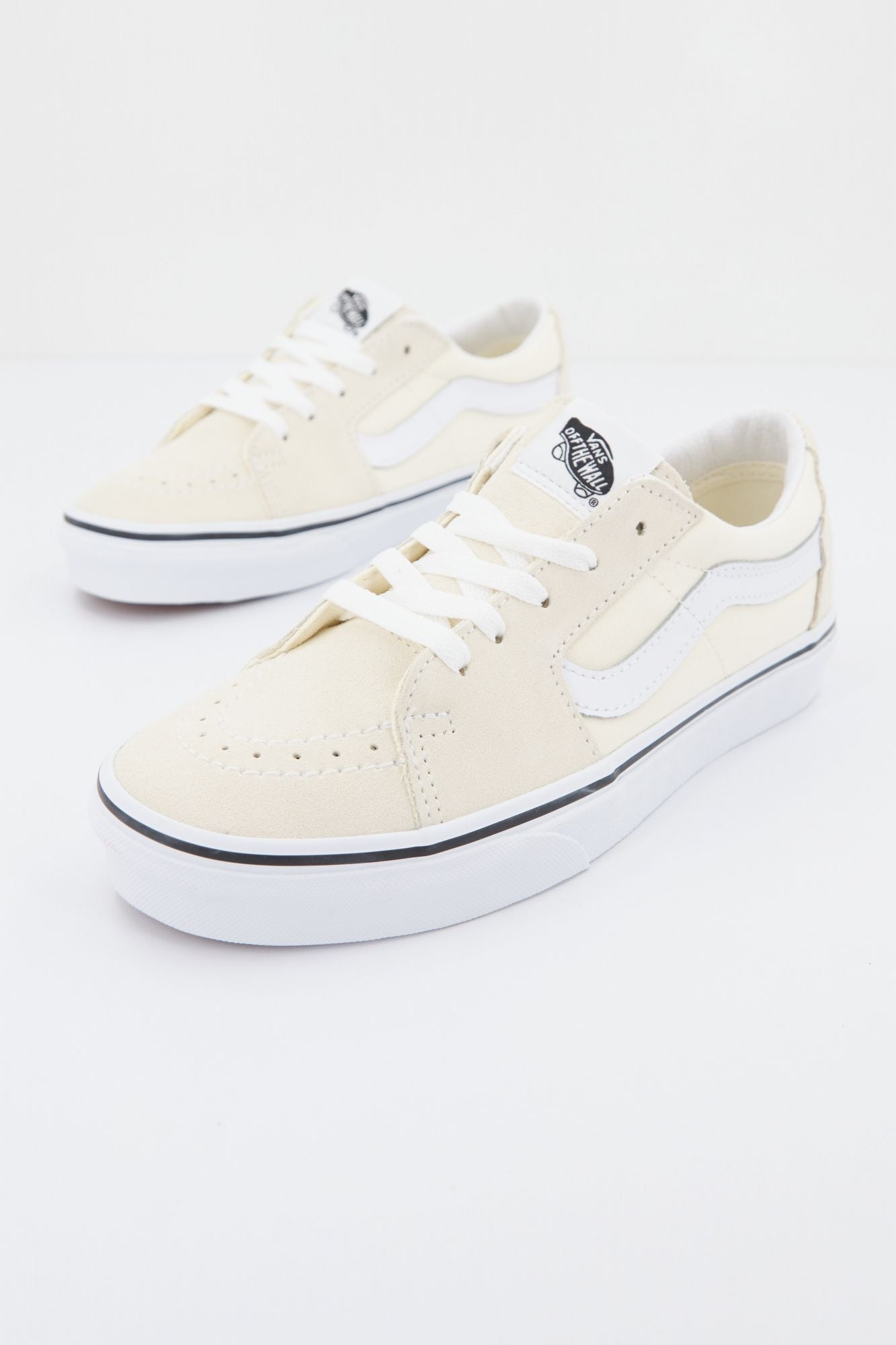 VANS UA SK8-LOW en color AMARILLO (2)