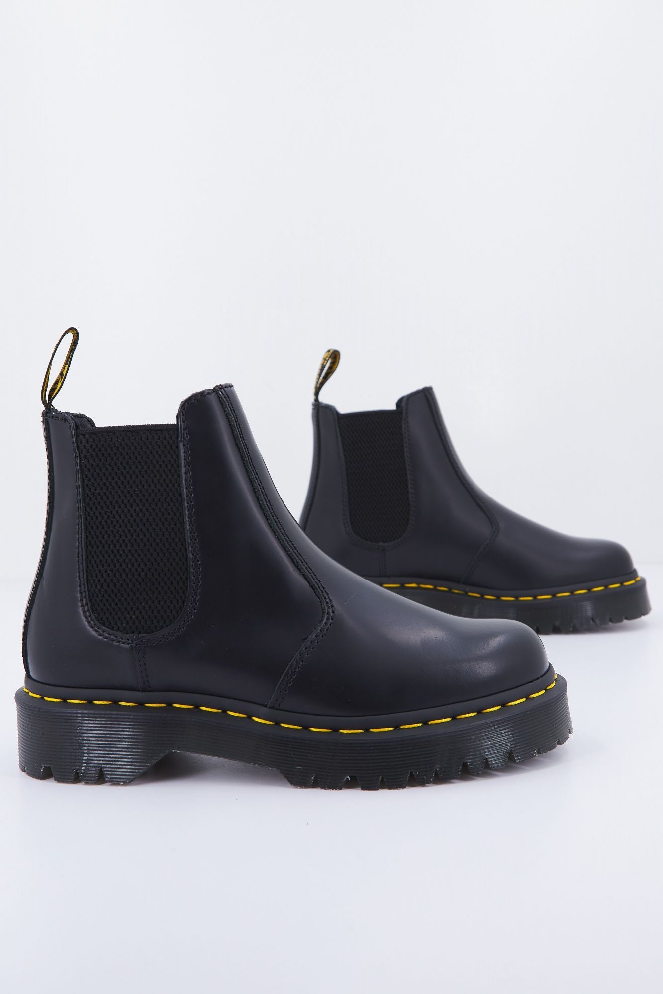 DR. MARTENS 2976 BEX BLACK SMOOTH en color NEGRO (2)