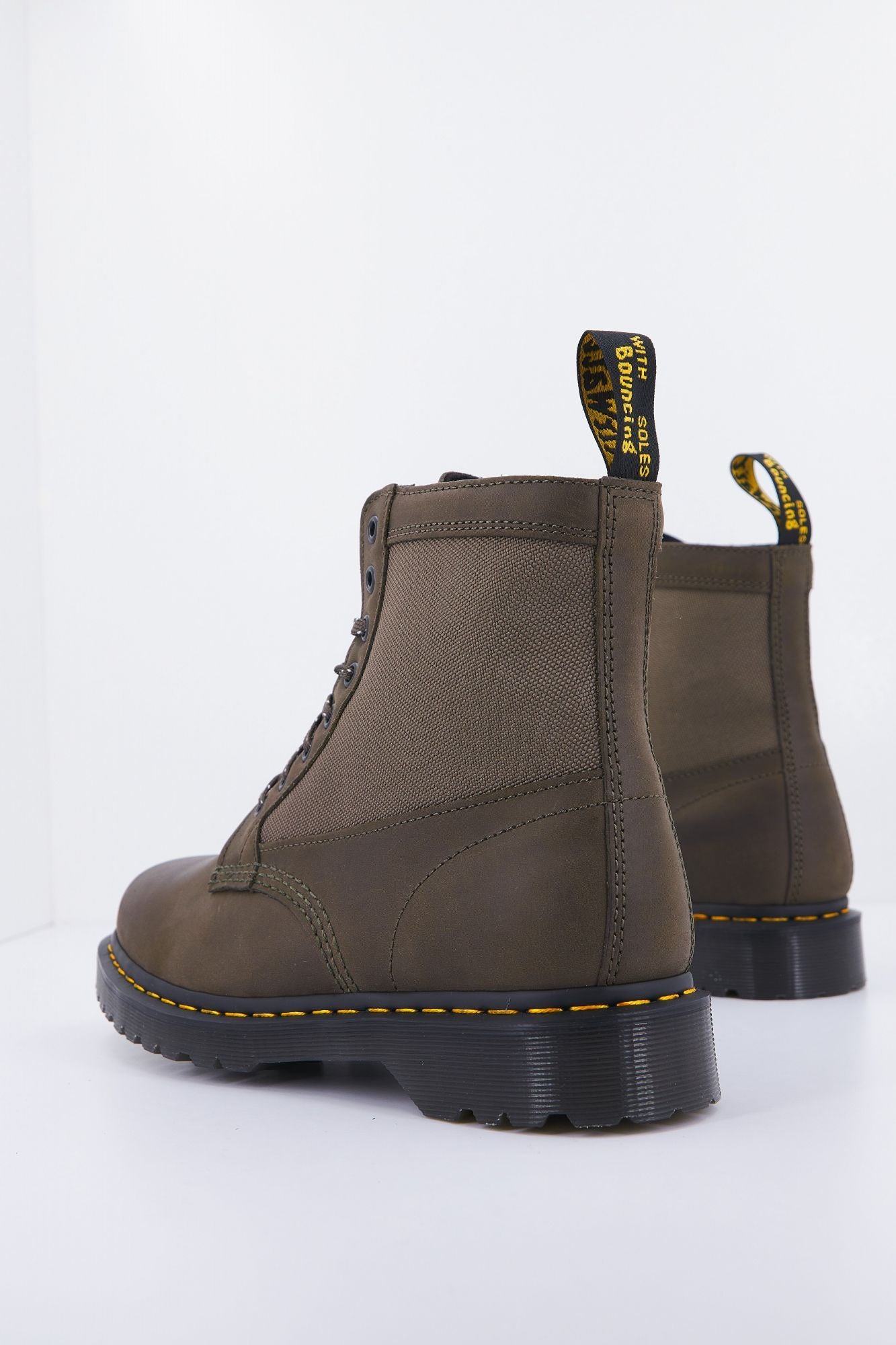 DR. MARTENS 1460 PANEL STREETER en color MARRON (3)