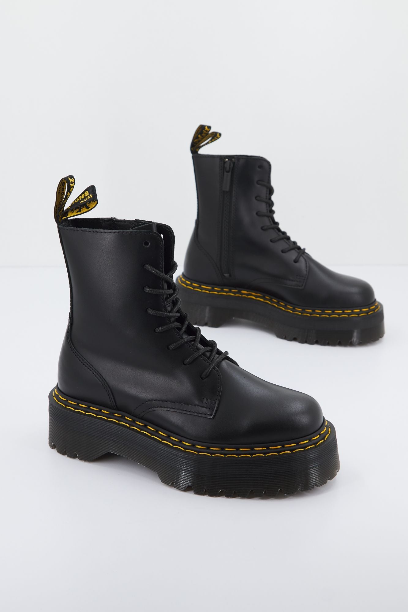 DR. MARTENS JADON DS  en color NEGRO (2)