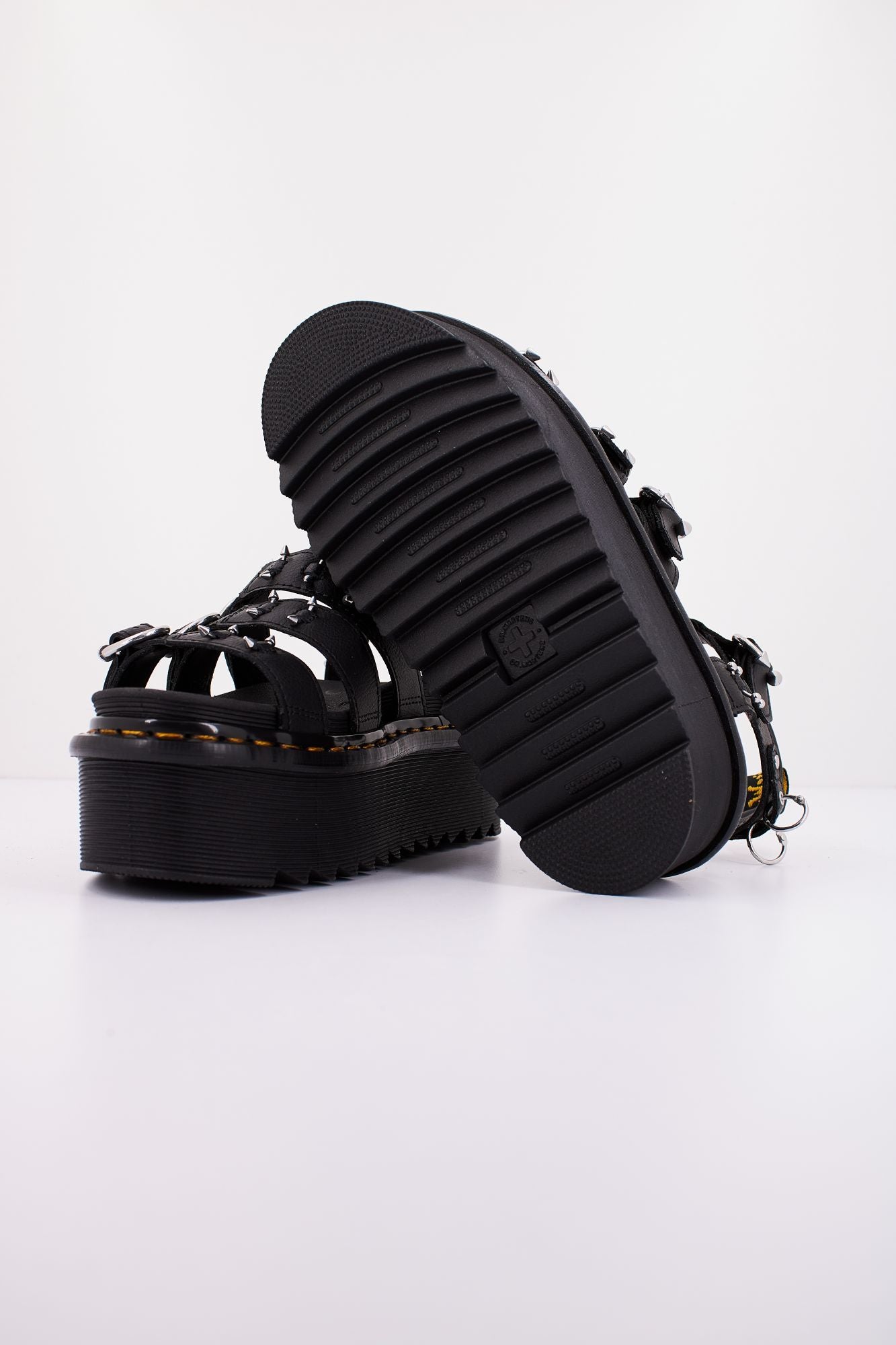 DR. MARTENS BLAIRE QUAD HDW en color NEGRO (4)