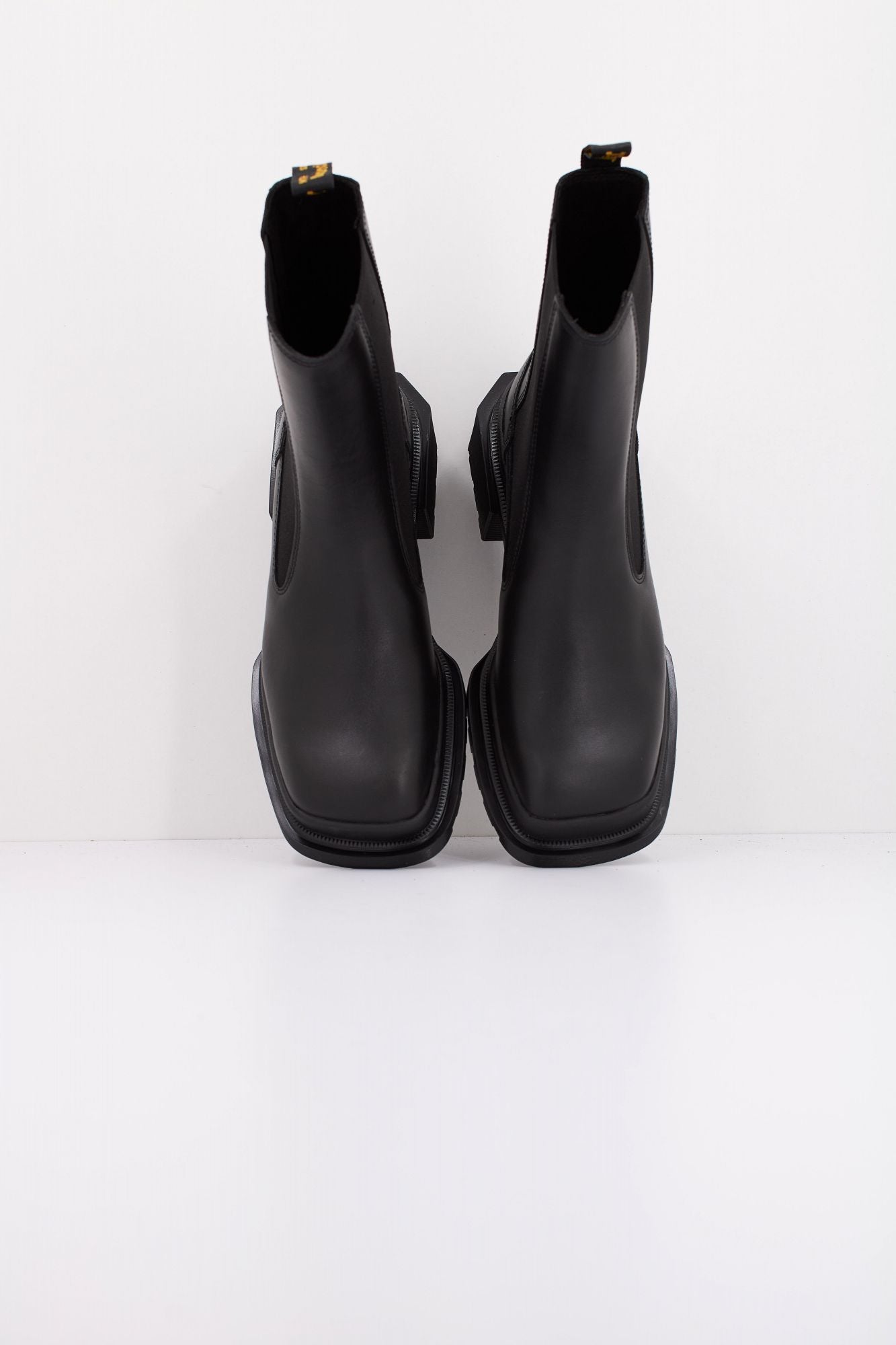 DR. MARTENS MAYBOLE CHELSEA en color NEGRO (3)