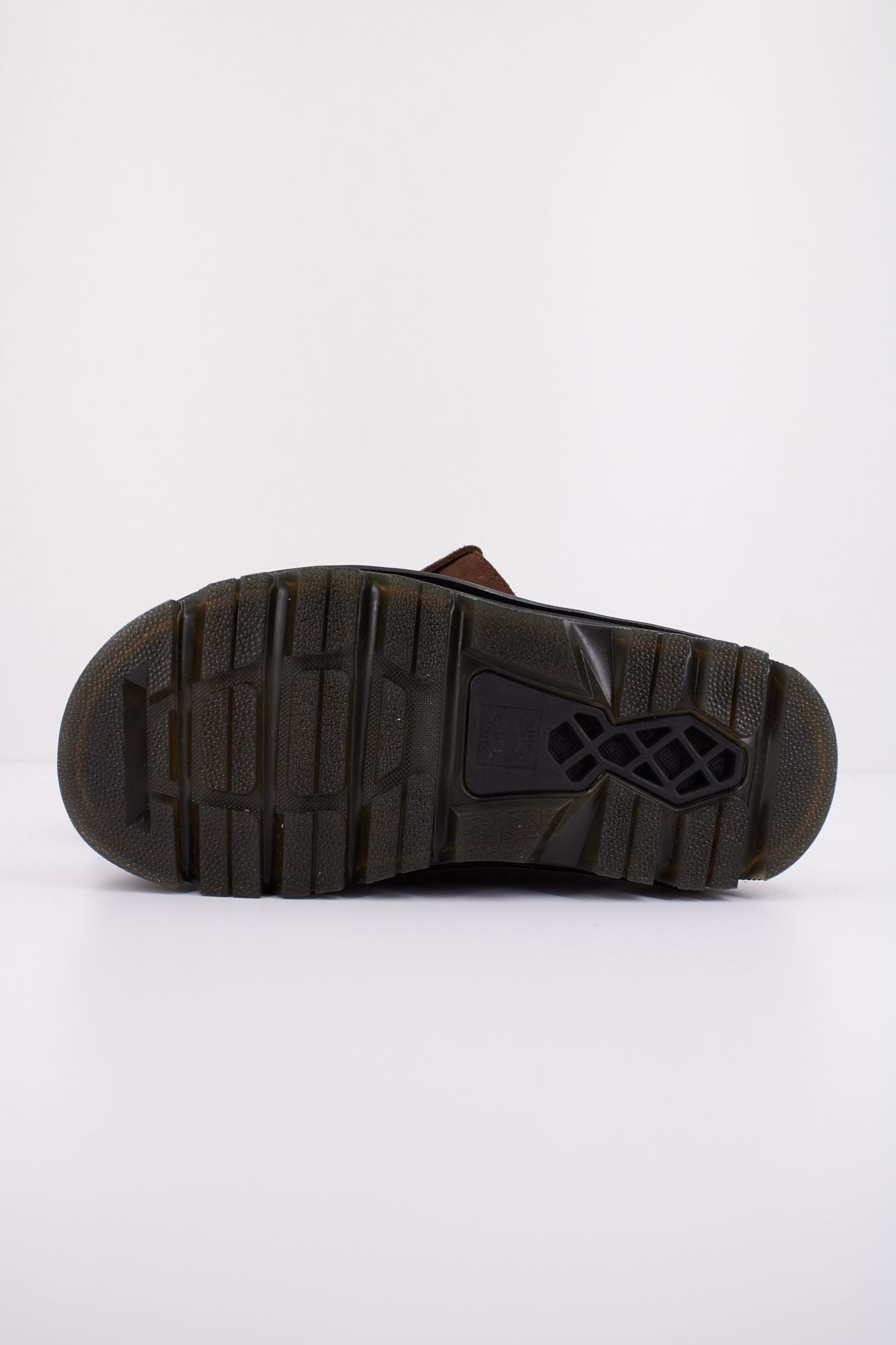 DR. MARTENS  ZEBZAG MULE WL en color MARRON (5)