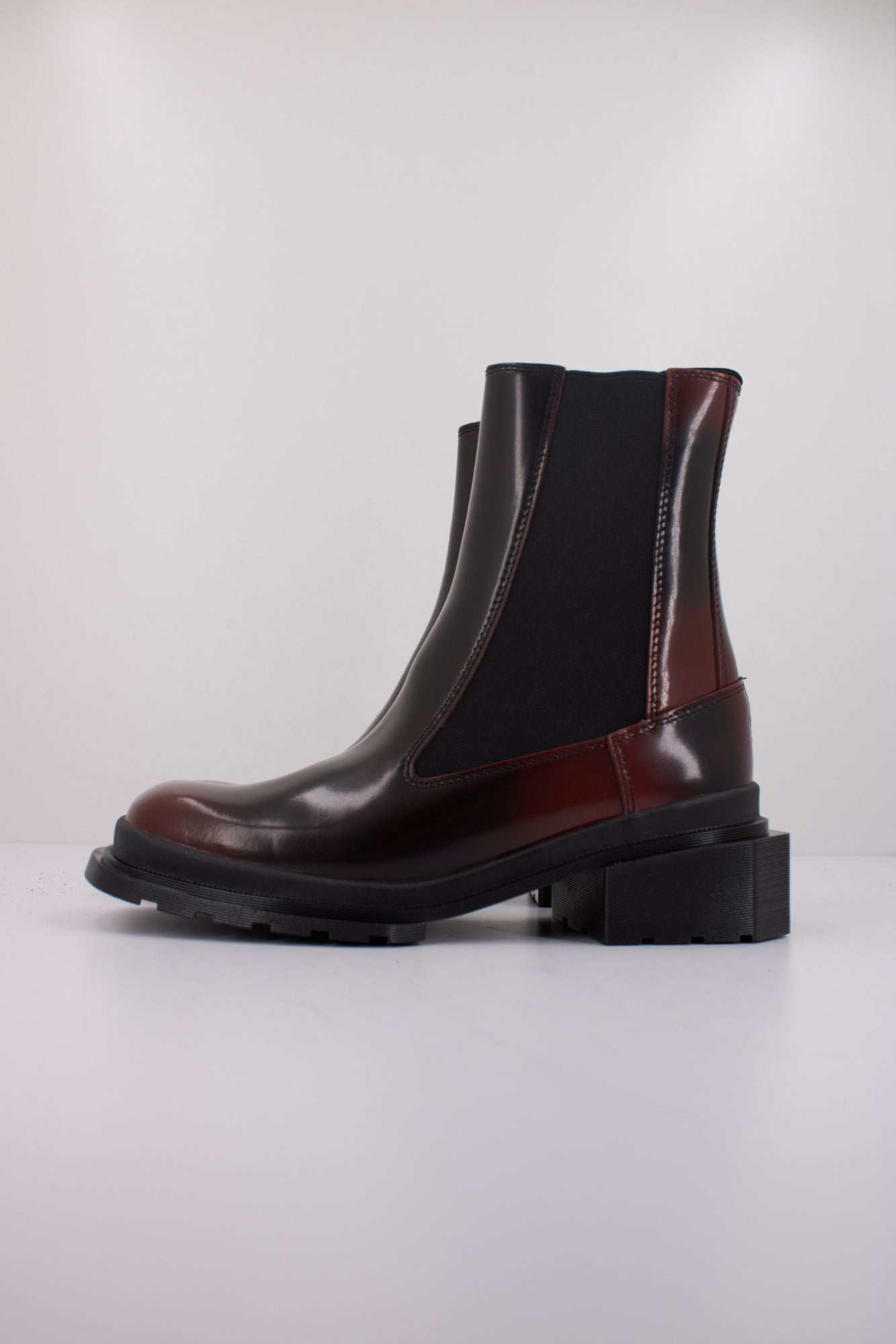 DR. MARTENS  MAYBOLE CHELSEA  en color NEGRO (1)