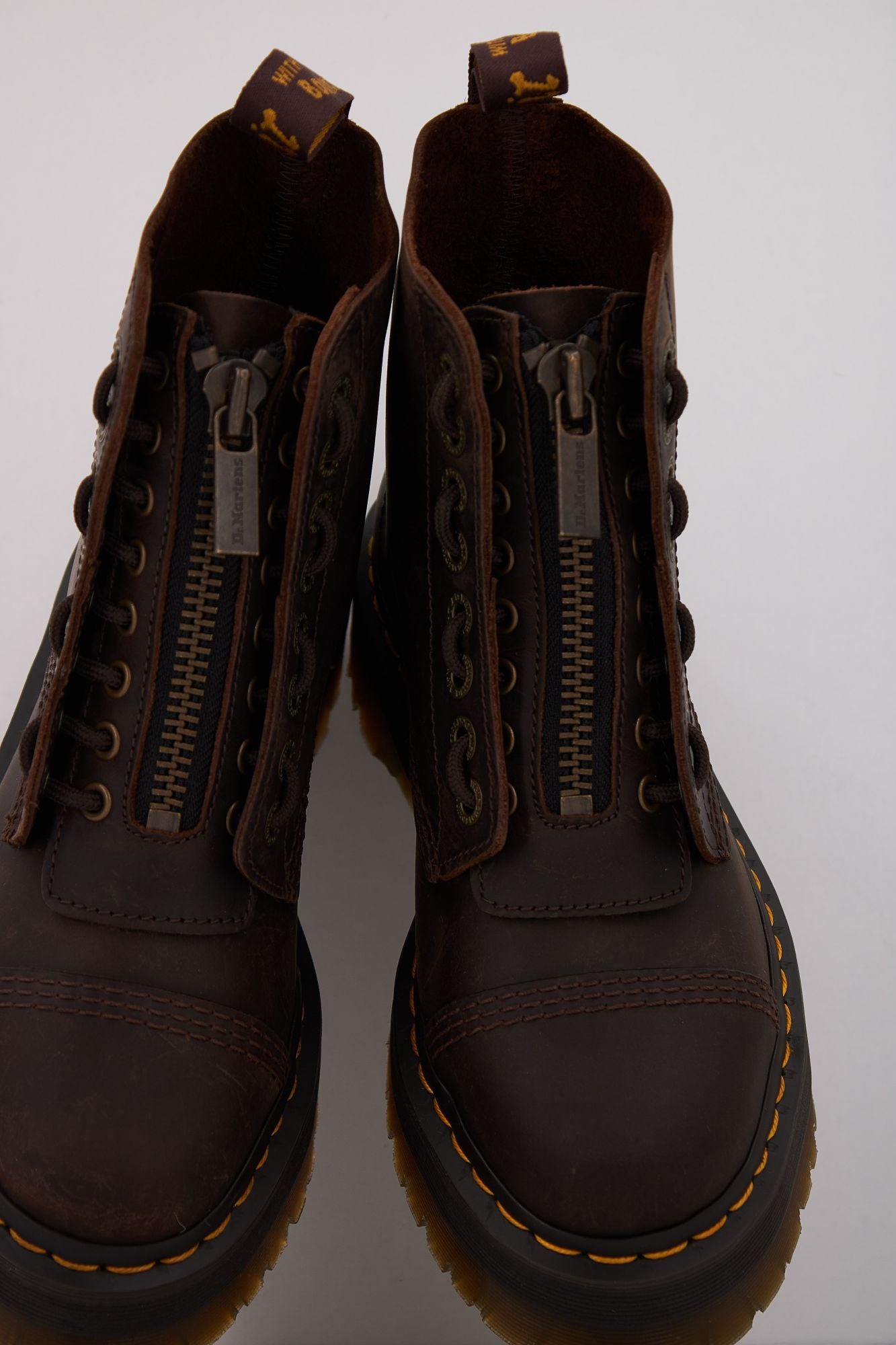 DR. MARTENS SINCLAIR  en color MARRON (3)