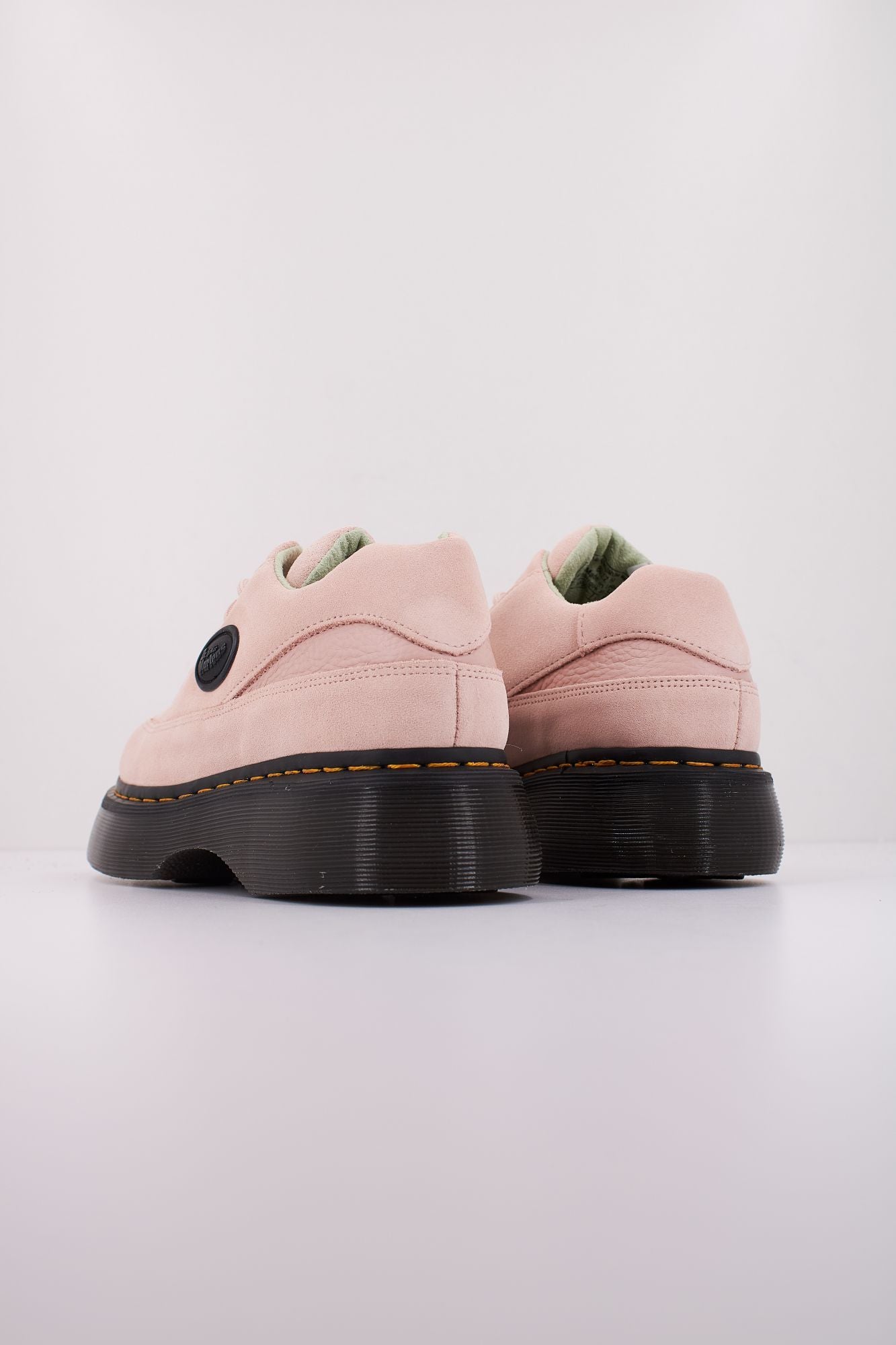 DR. MARTENS BUZZ  en color ROSA (4)